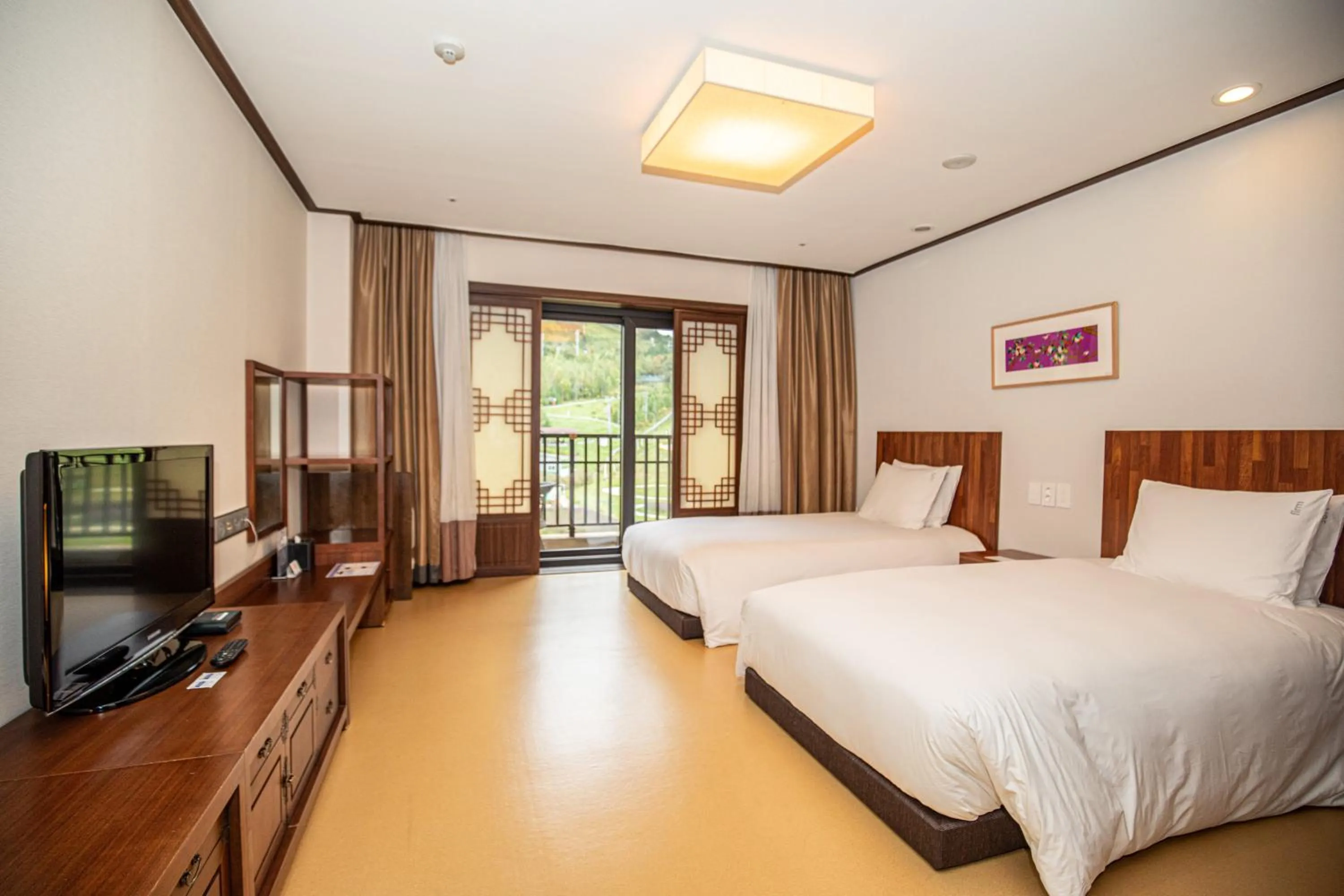 Bed in Holiday Inn Resort Alpensia Pyeongchang by IHG