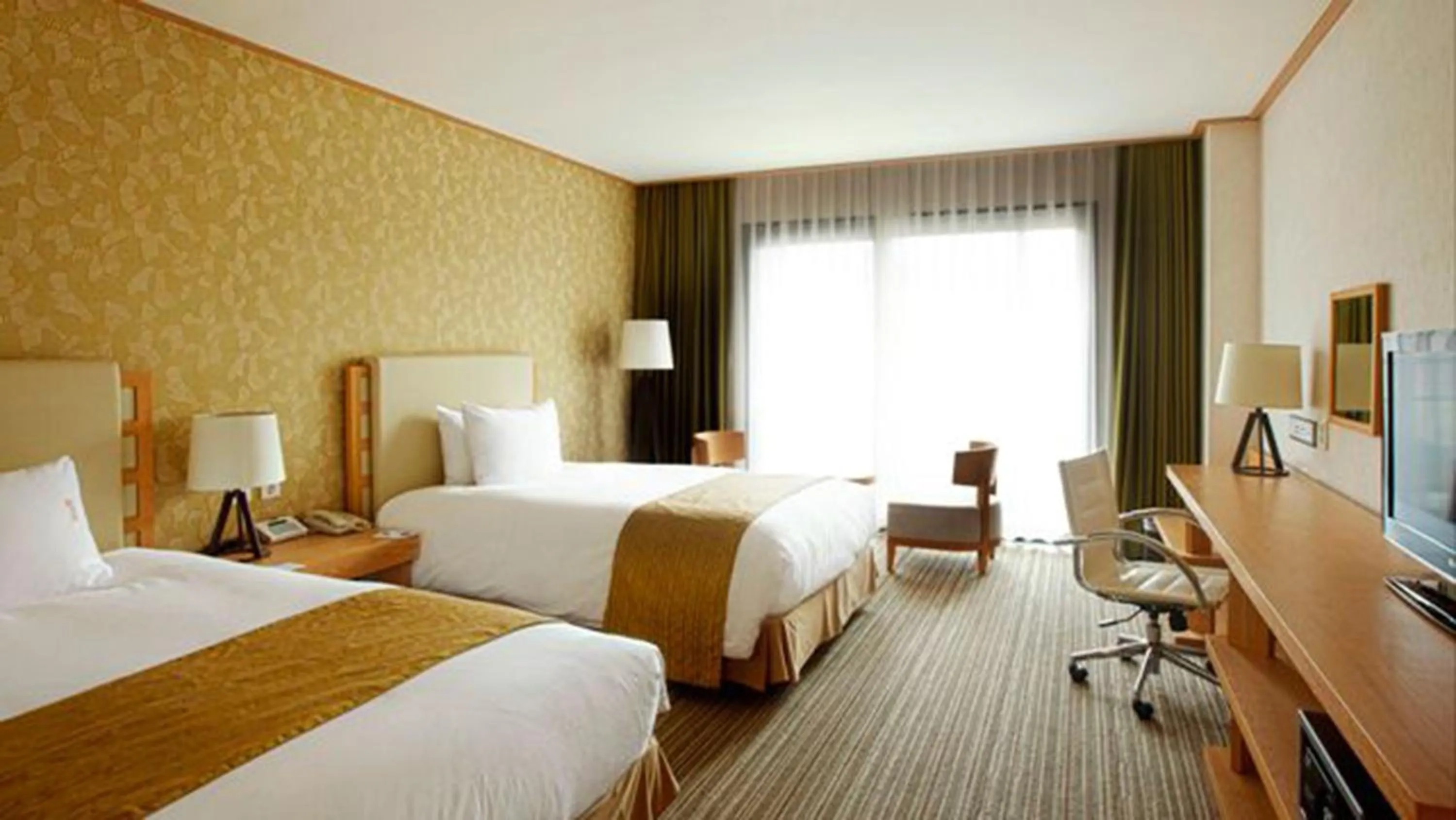 Photo of the whole room, Bed in Holiday Inn Resort Alpensia Pyeongchang by IHG