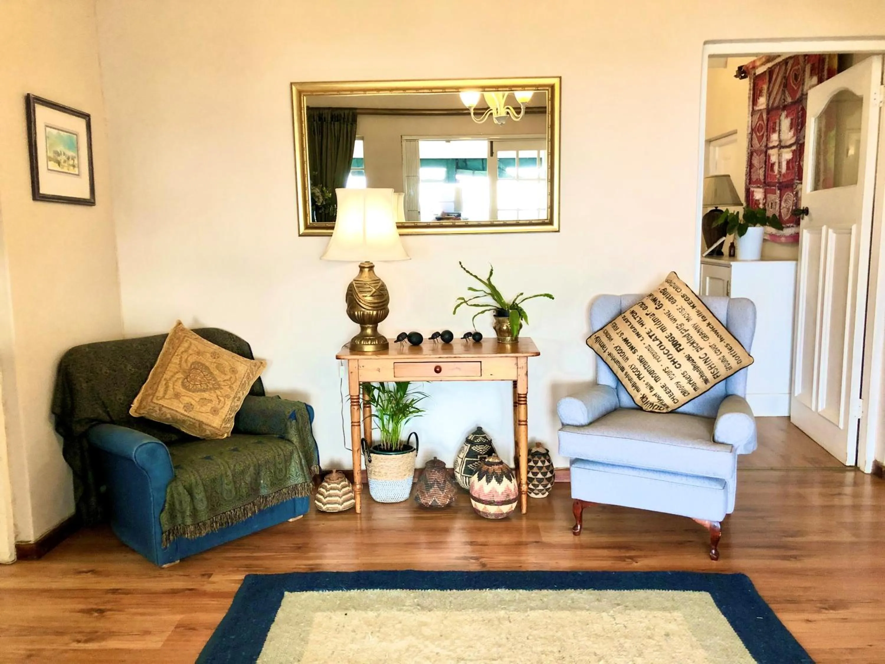 Communal lounge/ TV room in Gateside Guesthouse