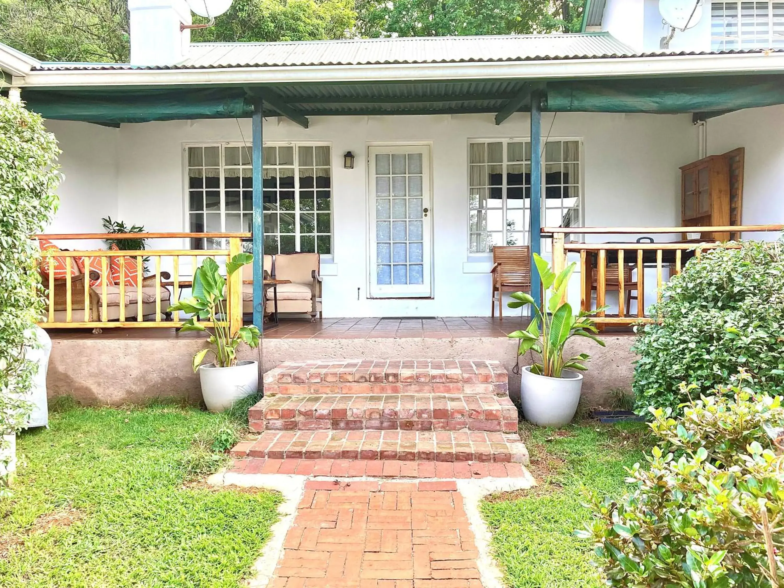 Family Bungalow - single occupancy in Gateside Guesthouse Family Bungalow - single occupancy in Gateside Guesthouse