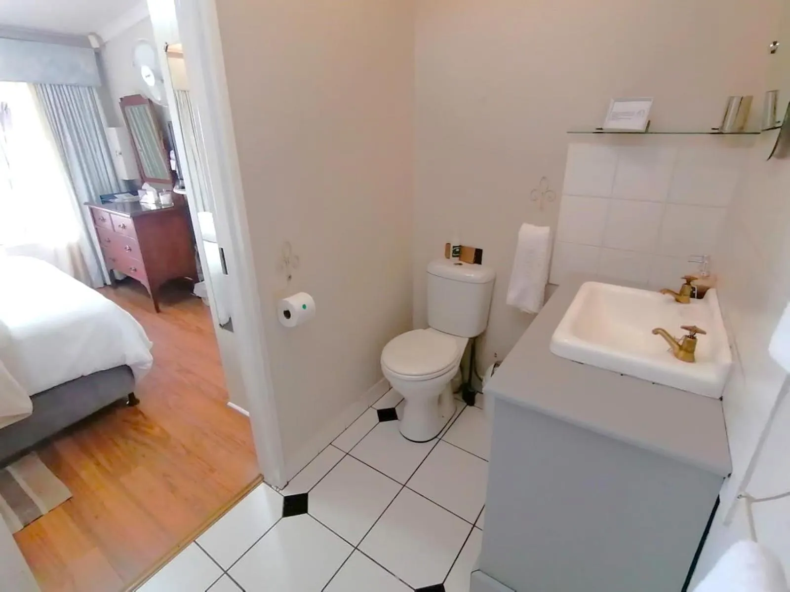 Bathroom in Gateside Guesthouse