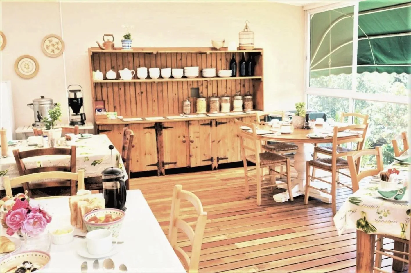 Property building in Gateside Guesthouse