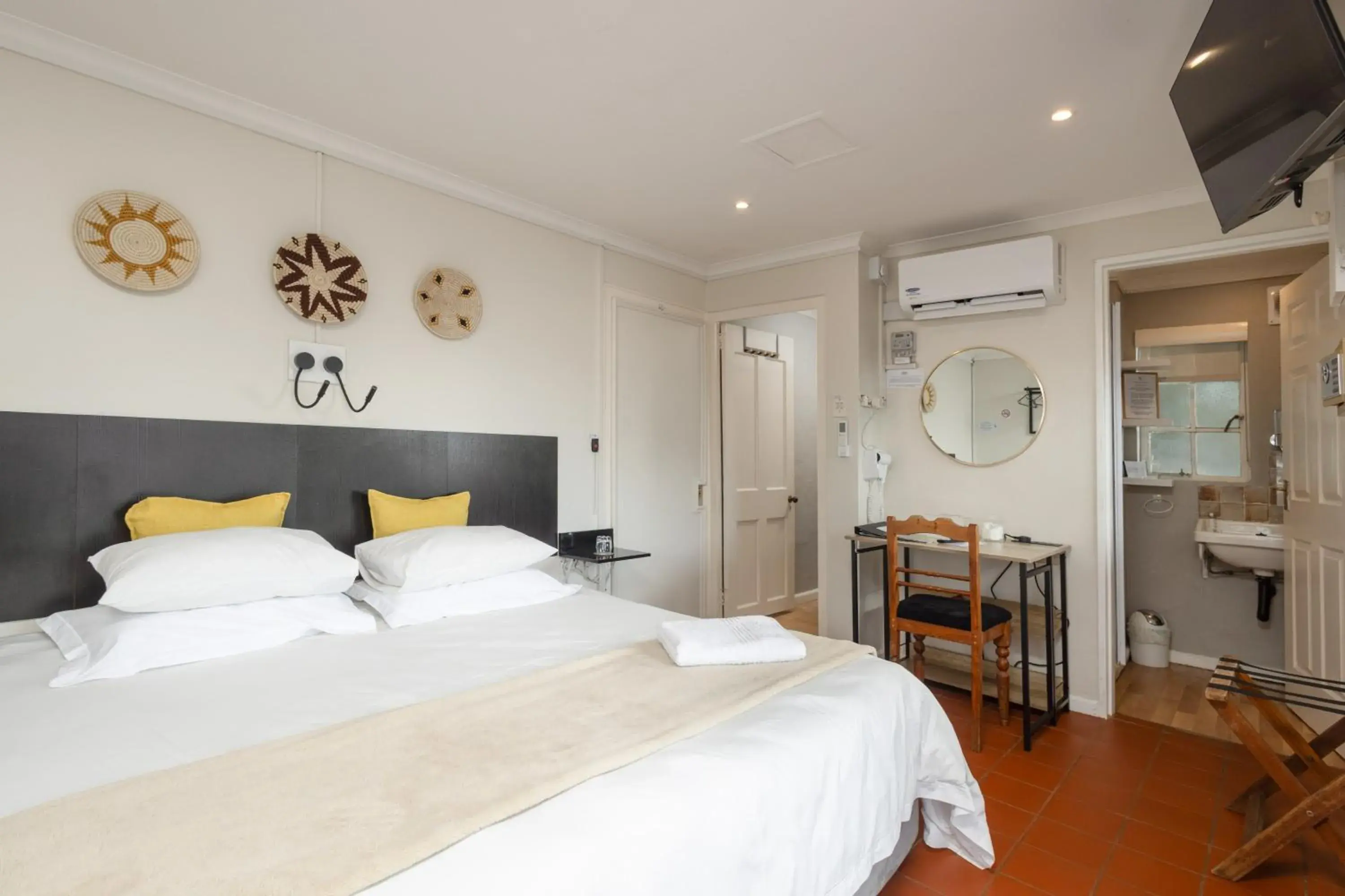 Twin/Double Room - single occupancy in Gateside Guesthouse Twin/Double Room - single occupancy in Gateside Guesthouse