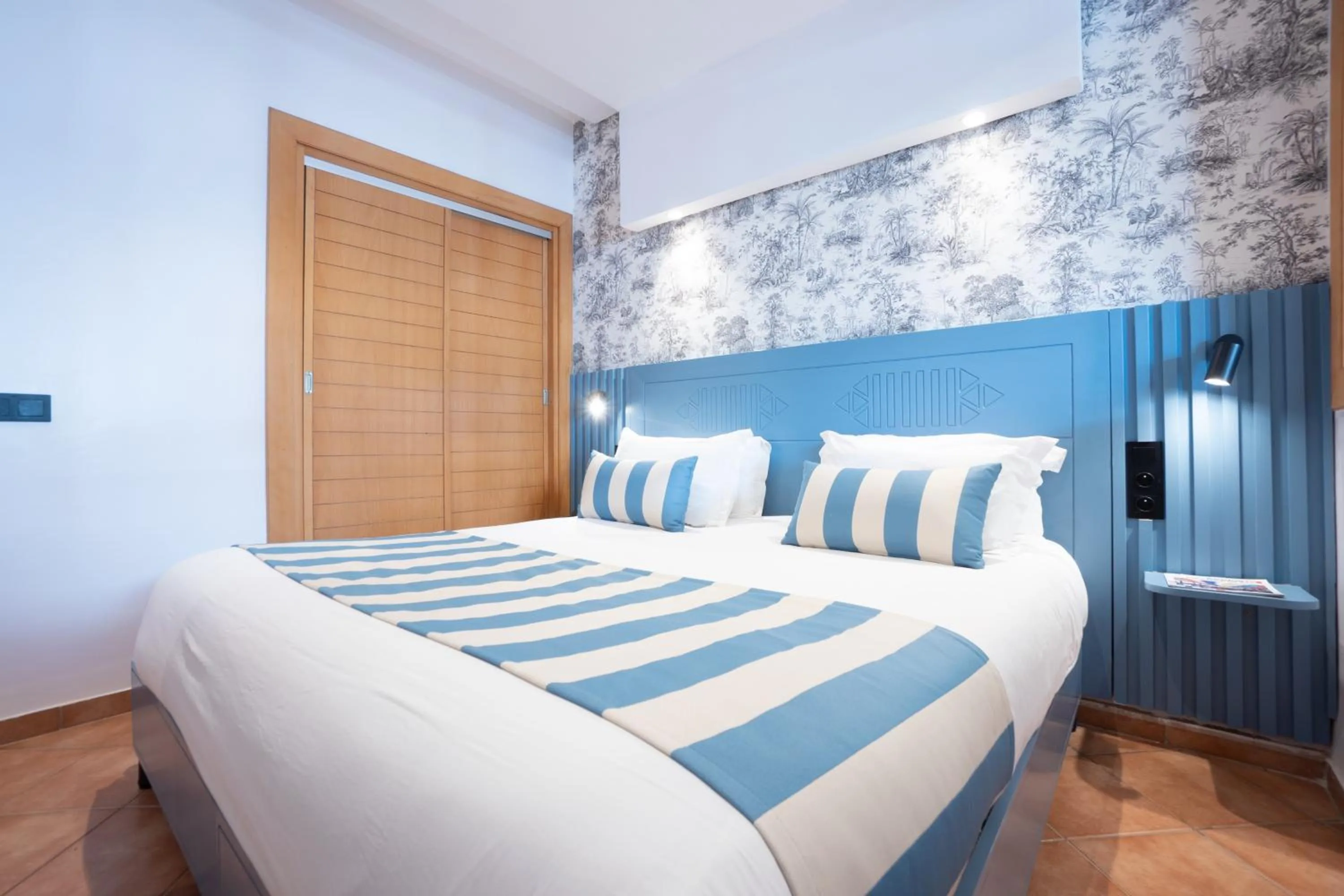 Bed in Atlantic Palm Beach