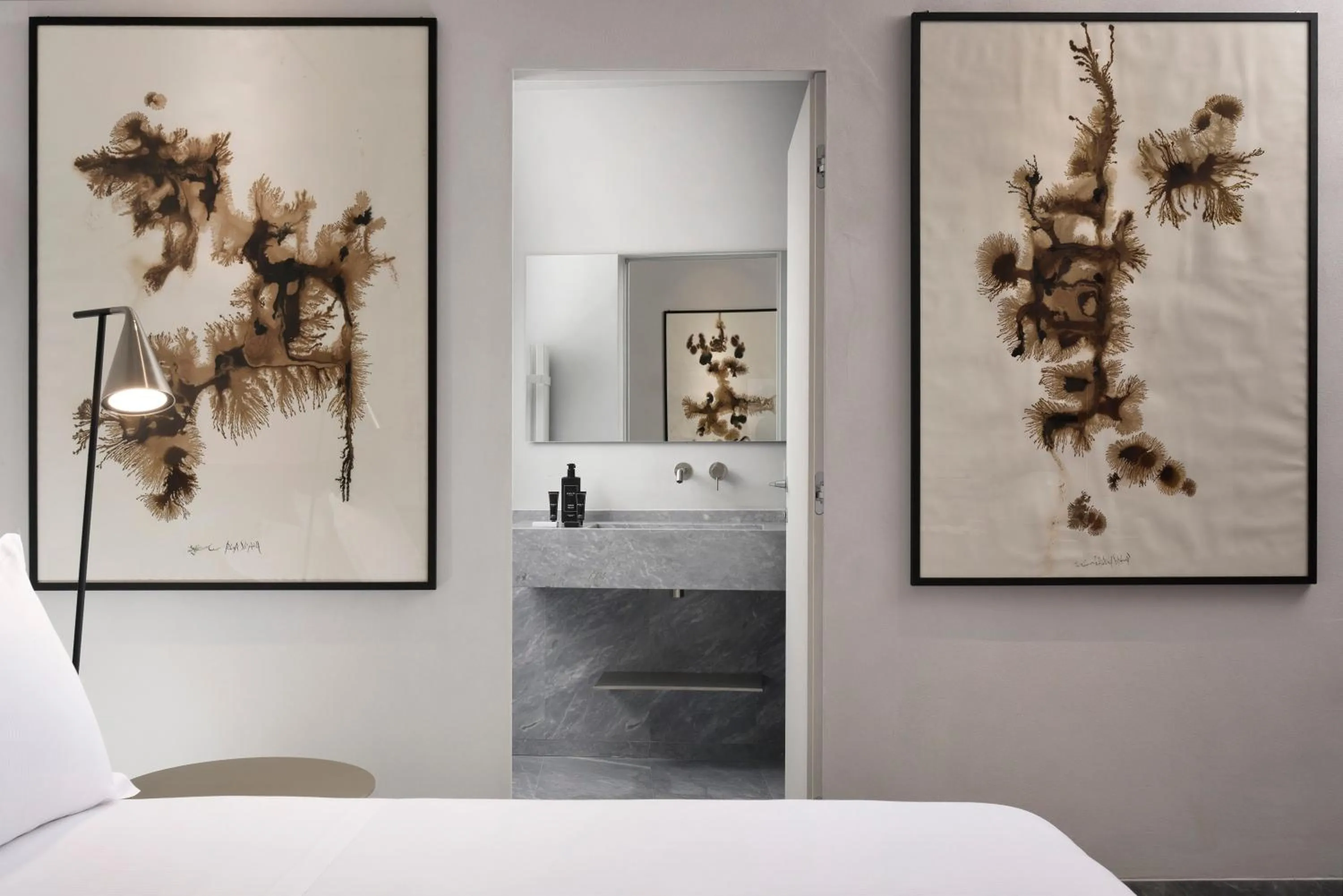 Decorative detail, Bed in Locanda della Posta, The Bank