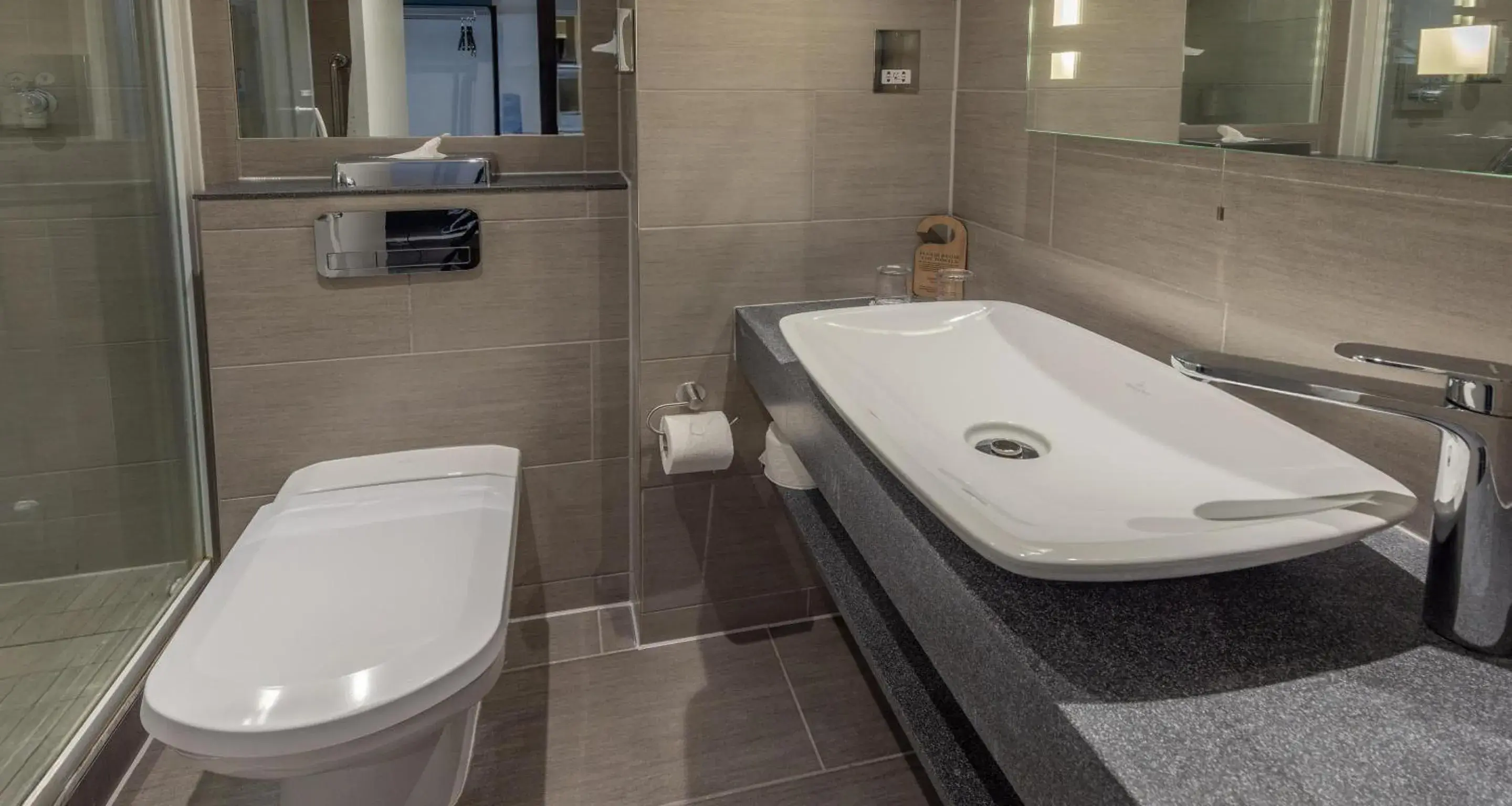 Executive King Room in Cambridge Bar Hill Hotel, BW Signature Collection Executive King Room in Cambridge Bar Hill Hotel, BW Signature Collection