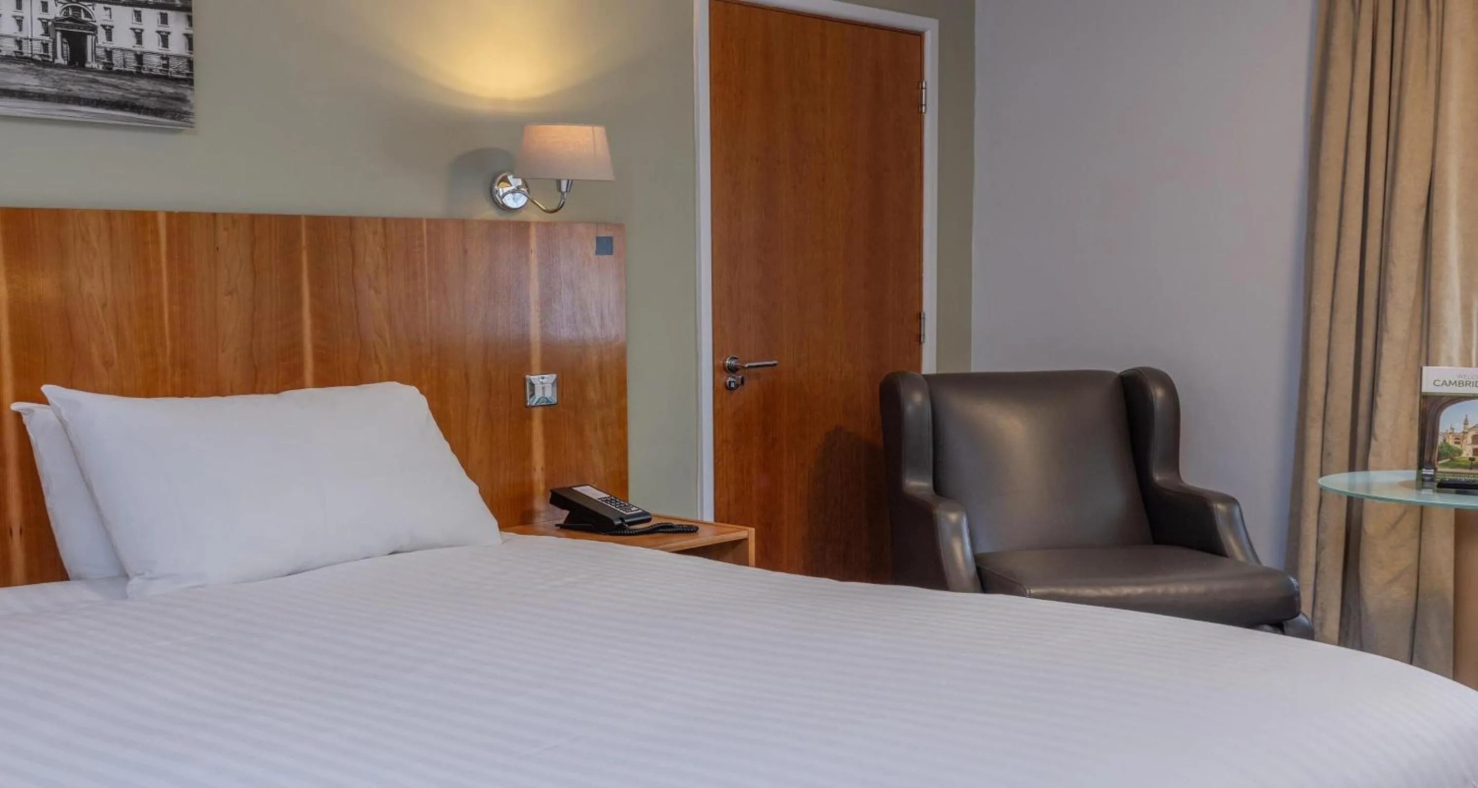 Bedroom, Bed in Cambridge Bar Hill Hotel, BW Signature Collection