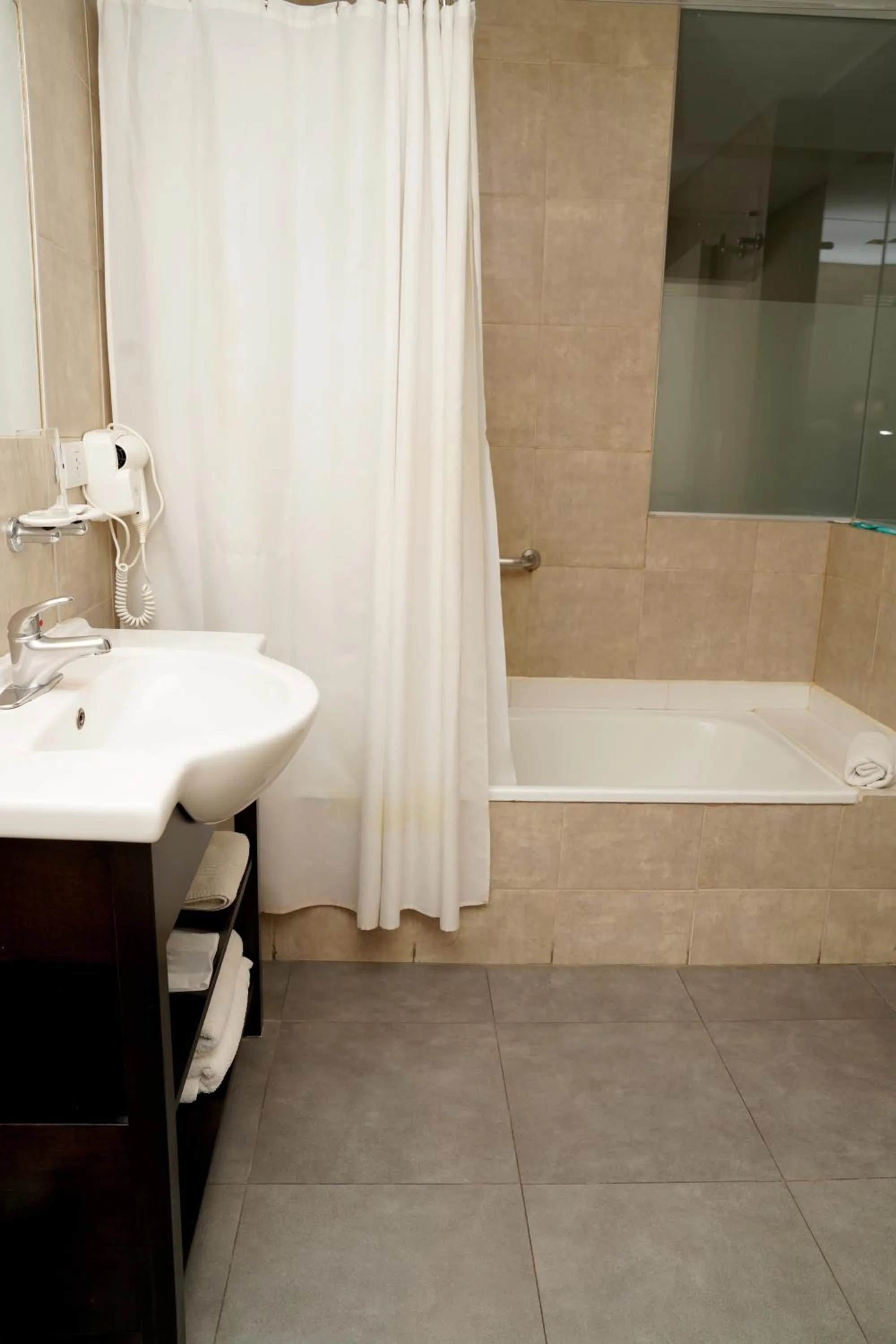 Shower in Hotel NEU 354