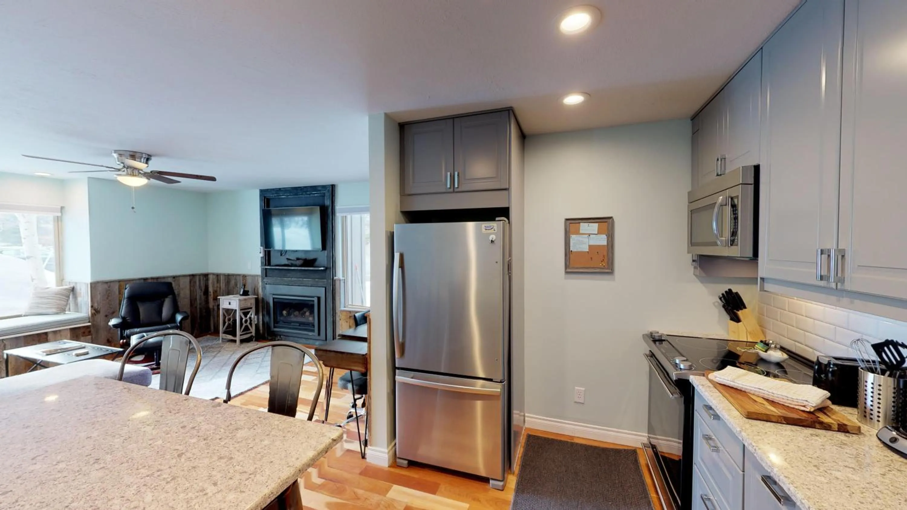 Kitchen or kitchenette in Hidden Creek by All Seasons Resort Lodging