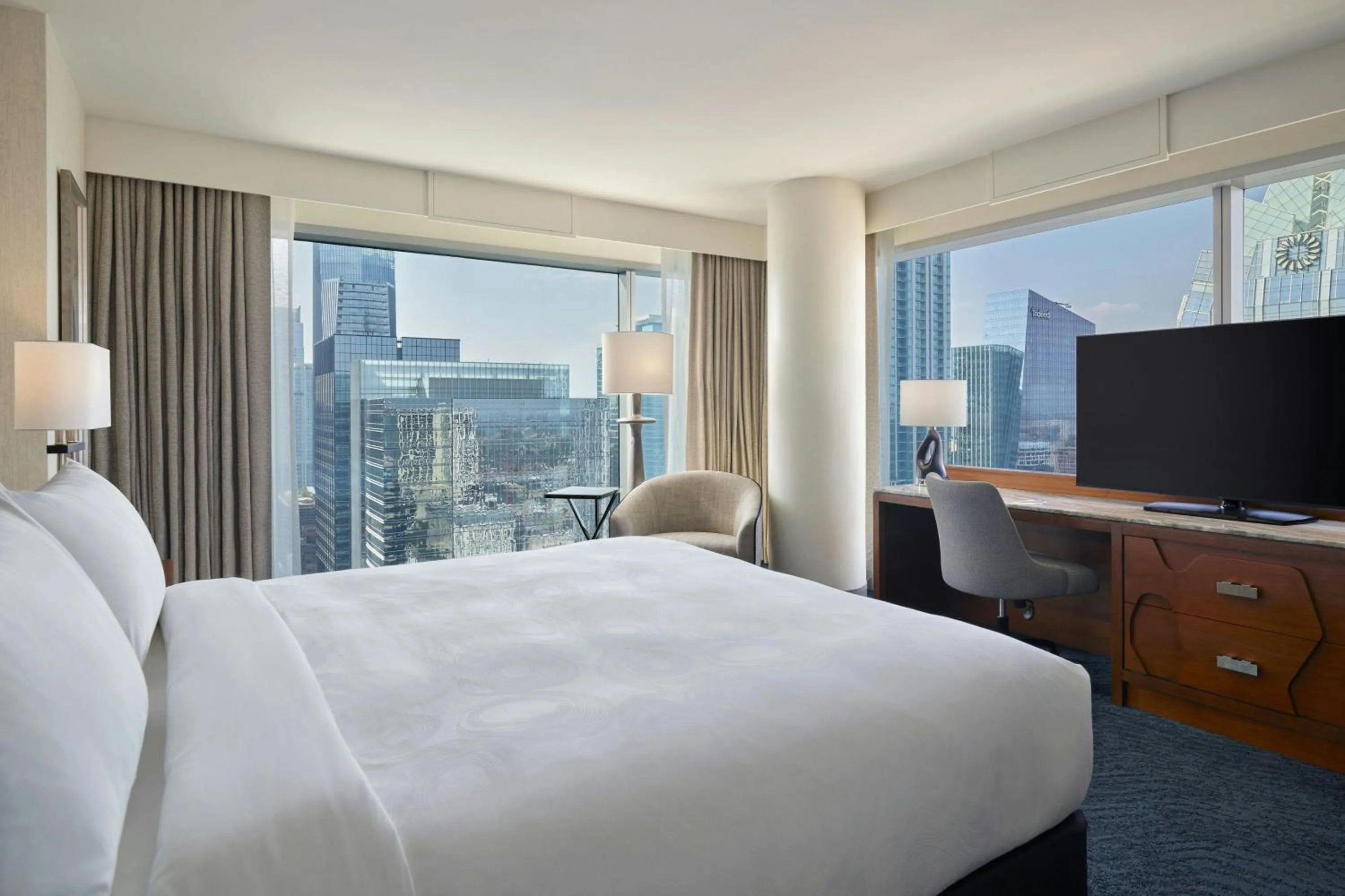 Photo of the whole room, Bed in JW Marriott Austin