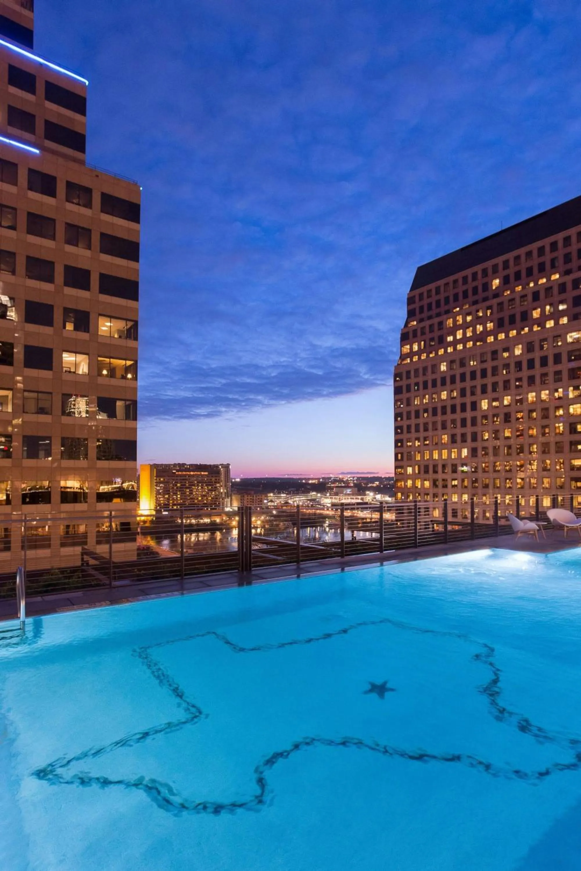 Swimming pool in JW Marriott Austin