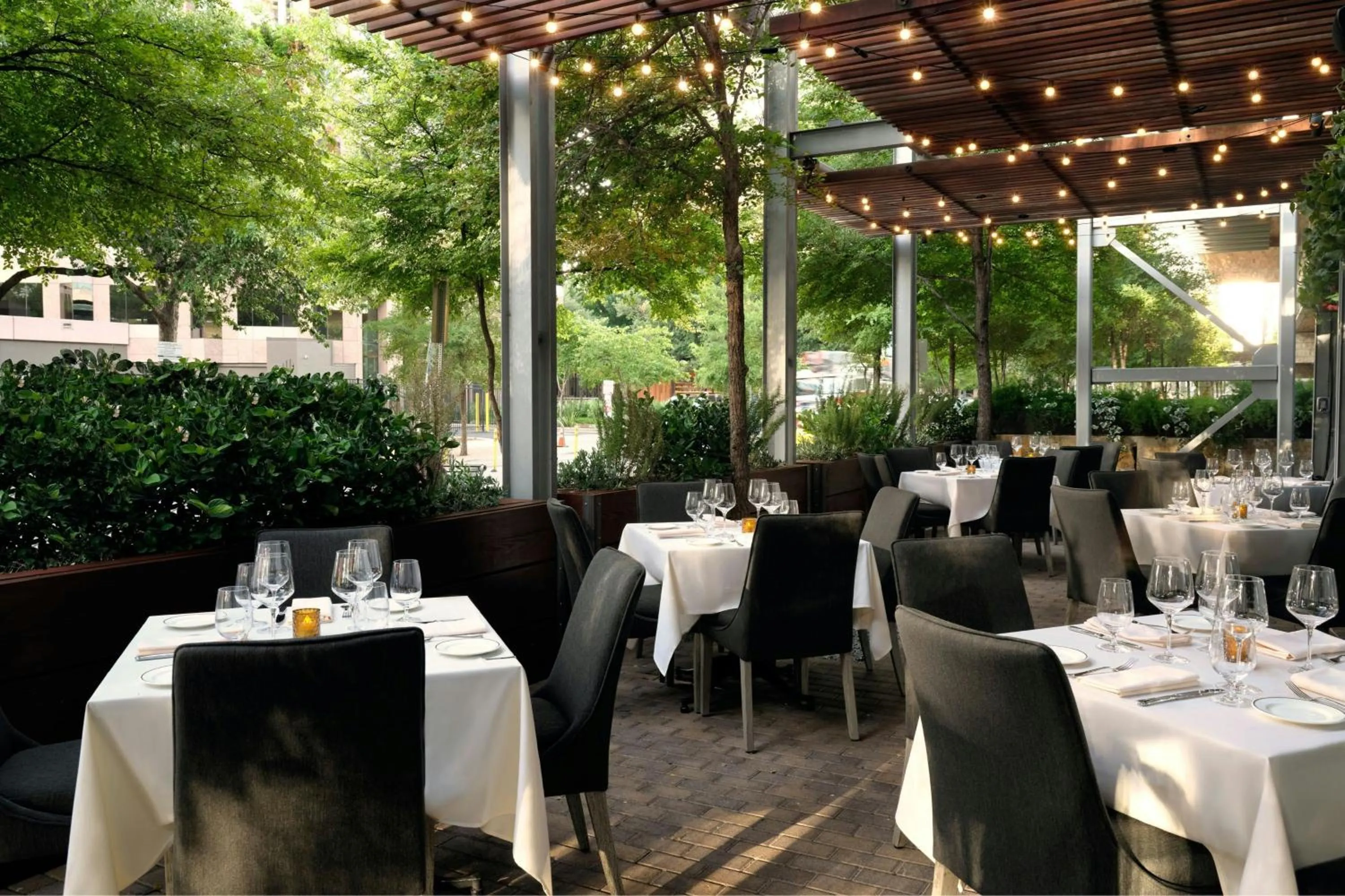 Restaurant/places to eat in JW Marriott Austin