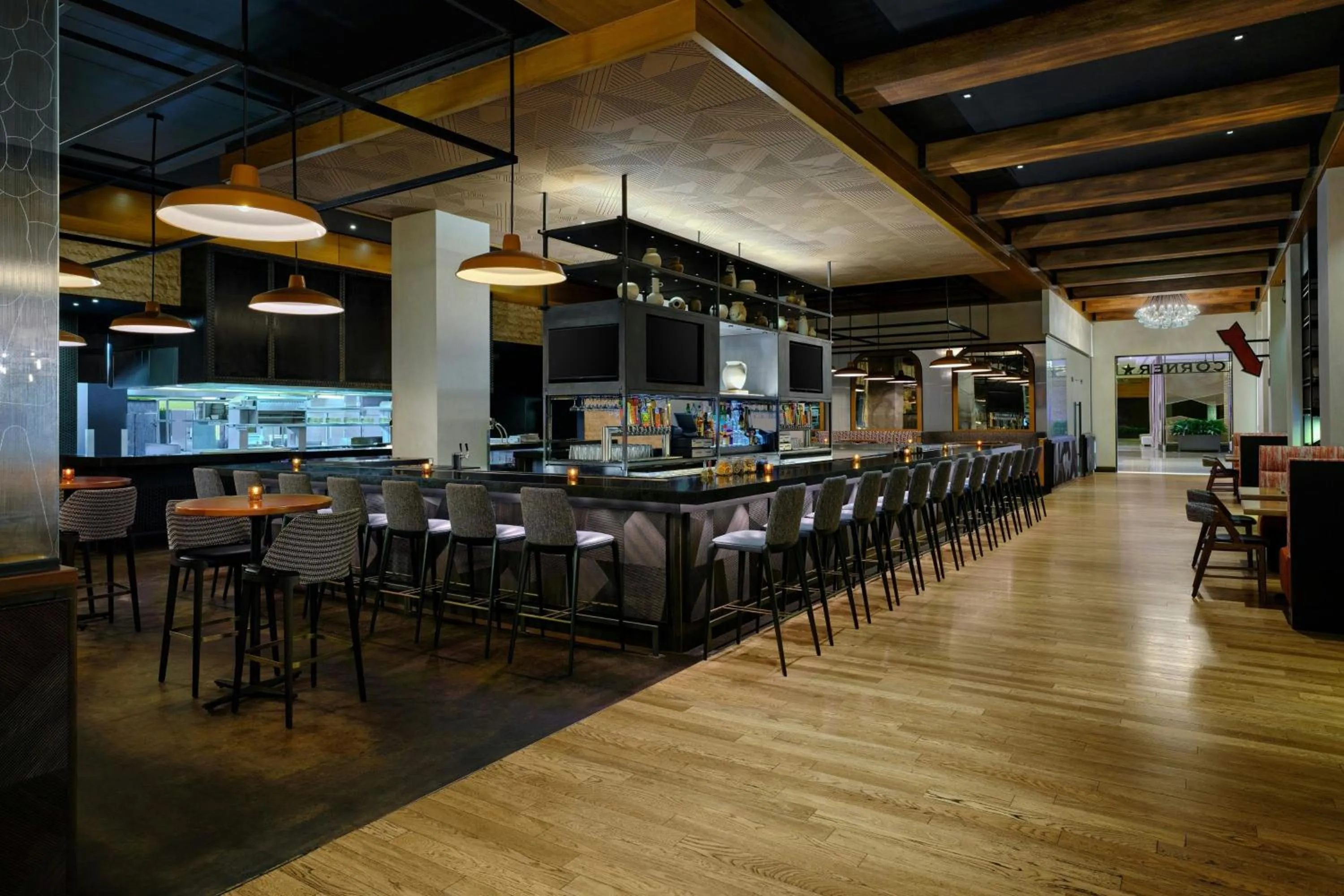 Restaurant/places to eat in JW Marriott Austin