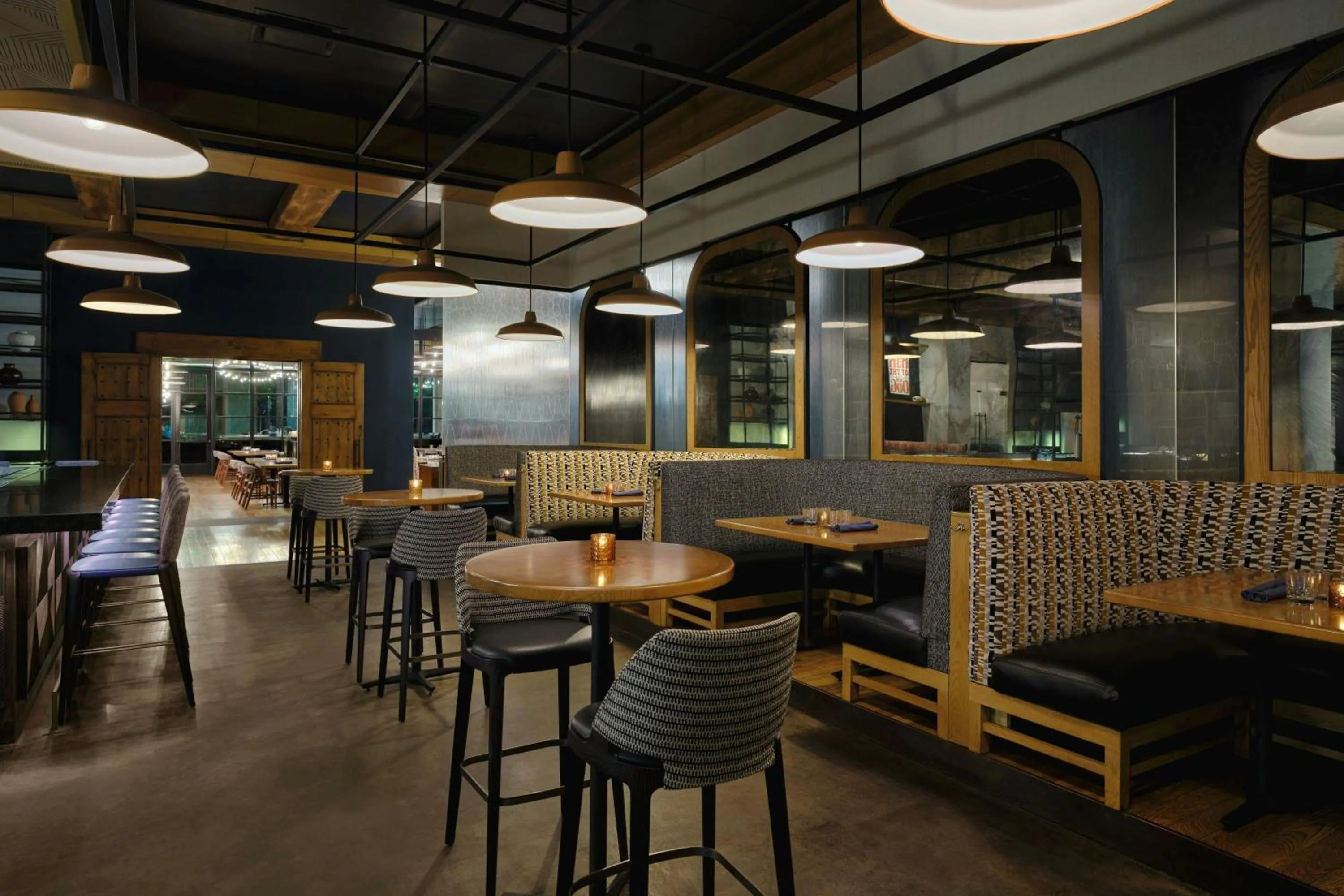 Restaurant/places to eat in JW Marriott Austin