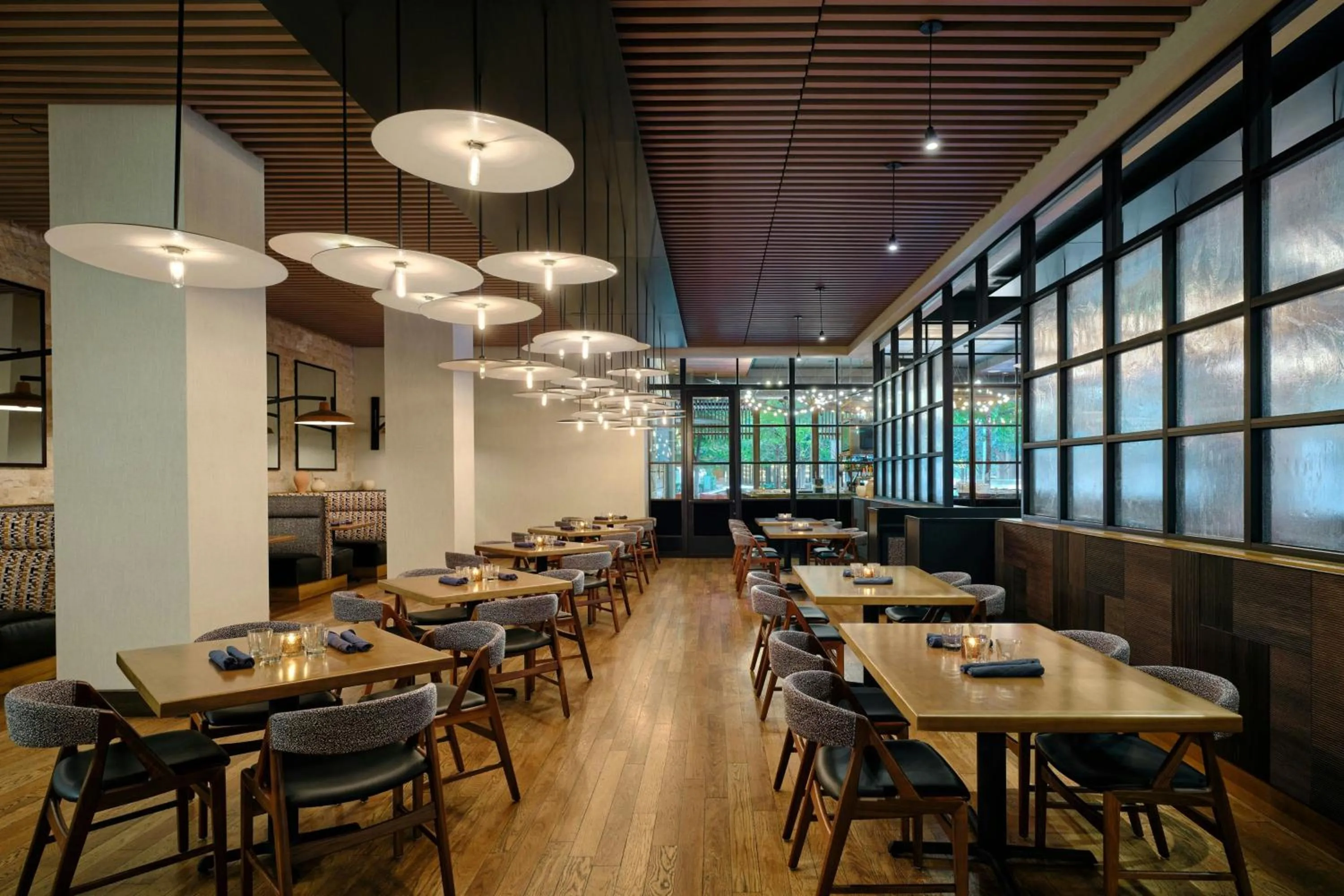Restaurant/places to eat in JW Marriott Austin