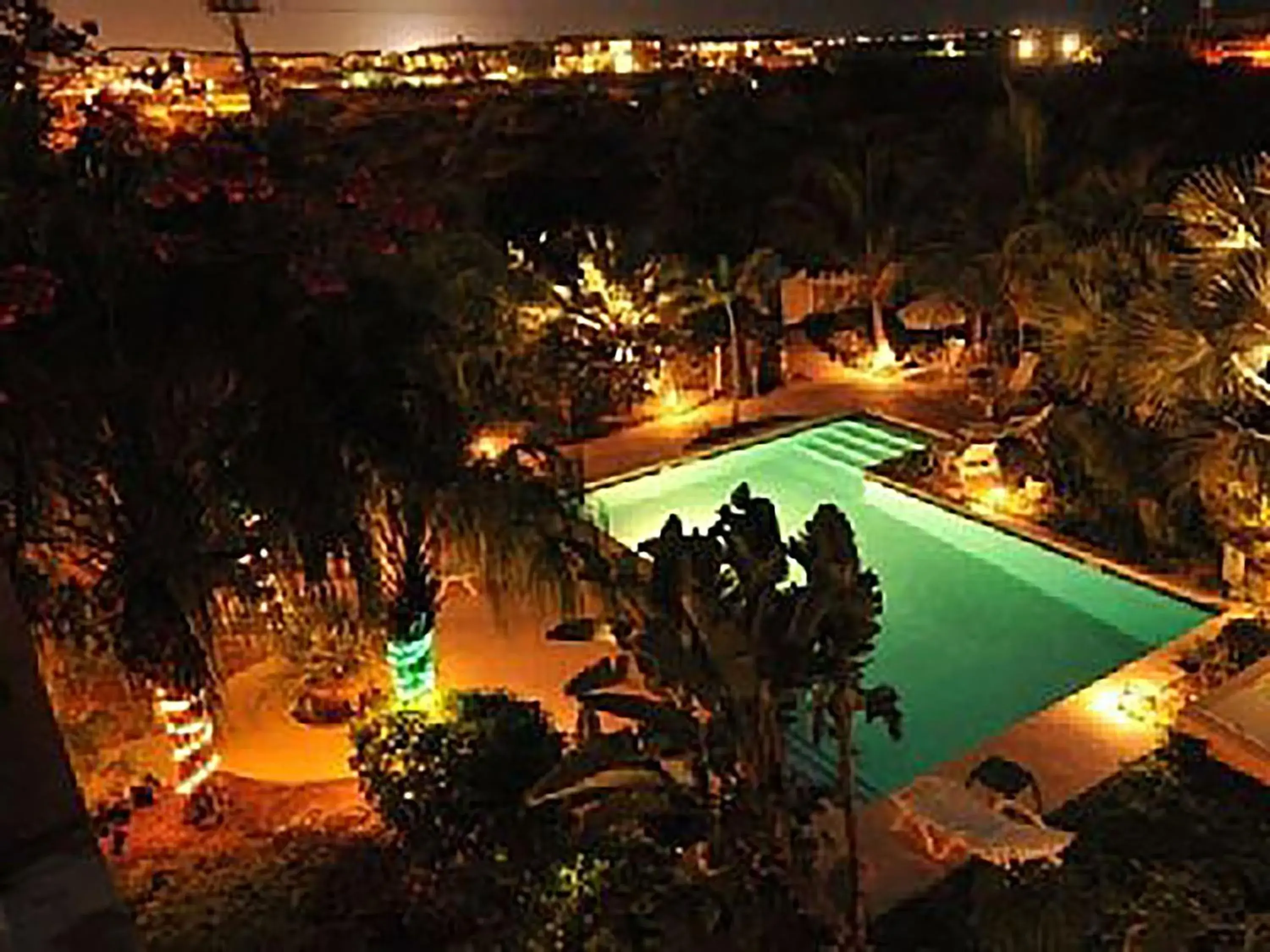 Apartment with Balcony in The Inn at Grace Bay Apartment with Balcony in The Inn at Grace Bay