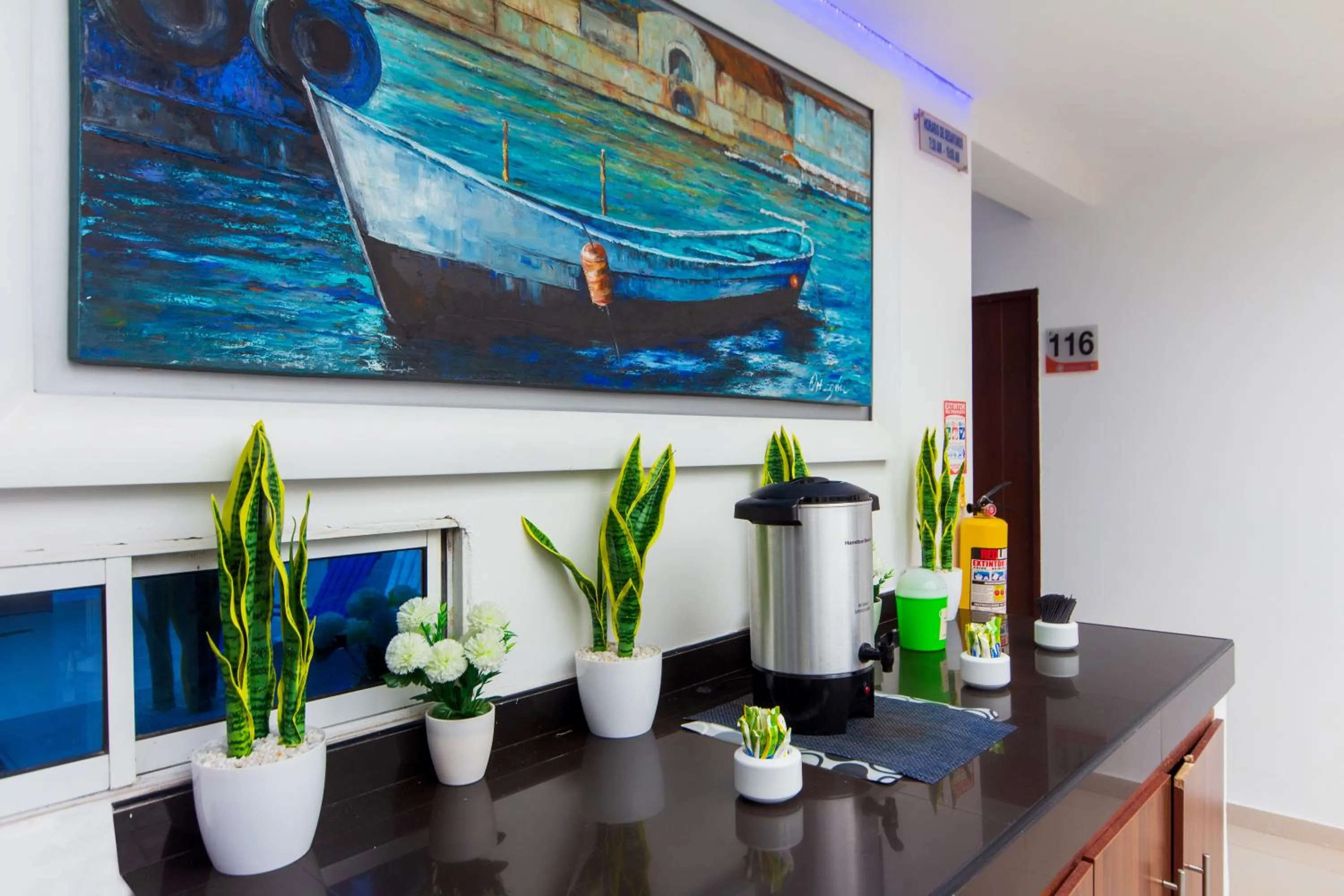 Area and facilities in Azuán Suites Hotel By GEH Suites