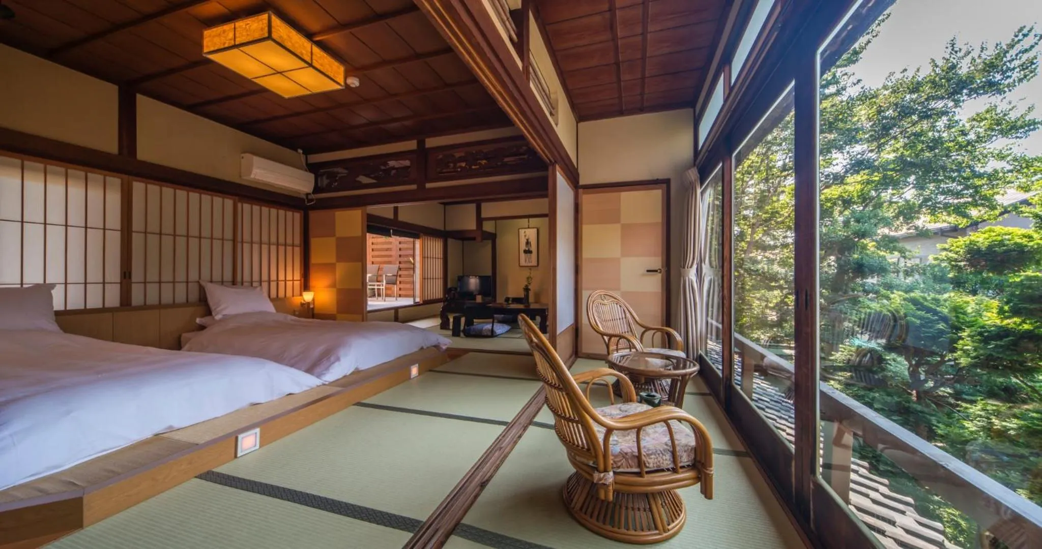 Photo of the whole room, Bed in Kakujoro