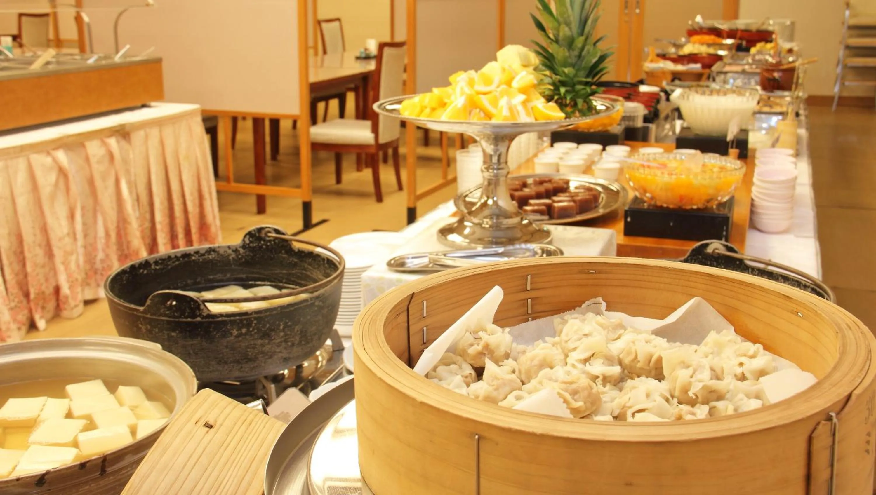 Buffet breakfast in Hotel Hana Isawa