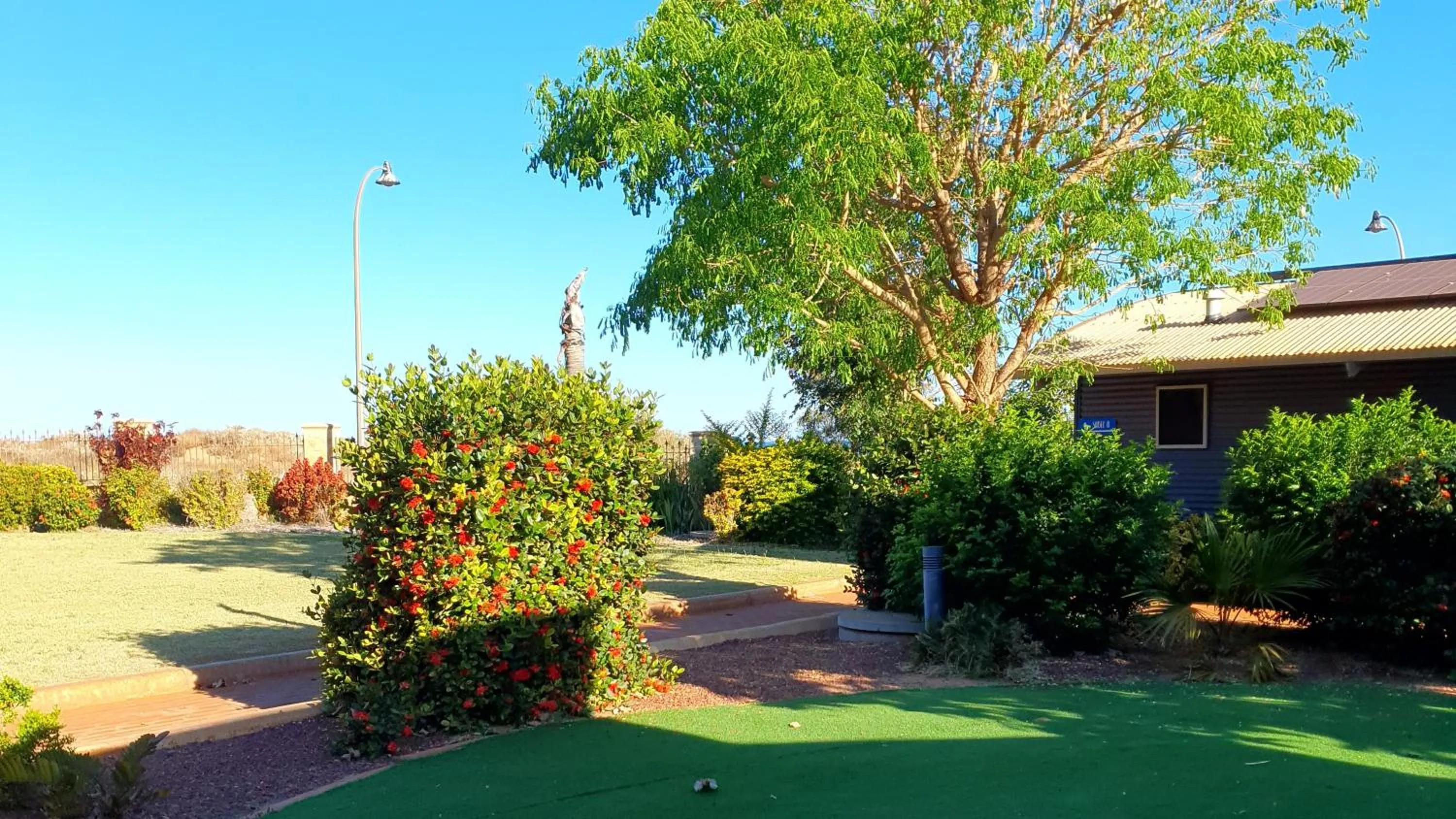 Garden in Samson Beach Chalets