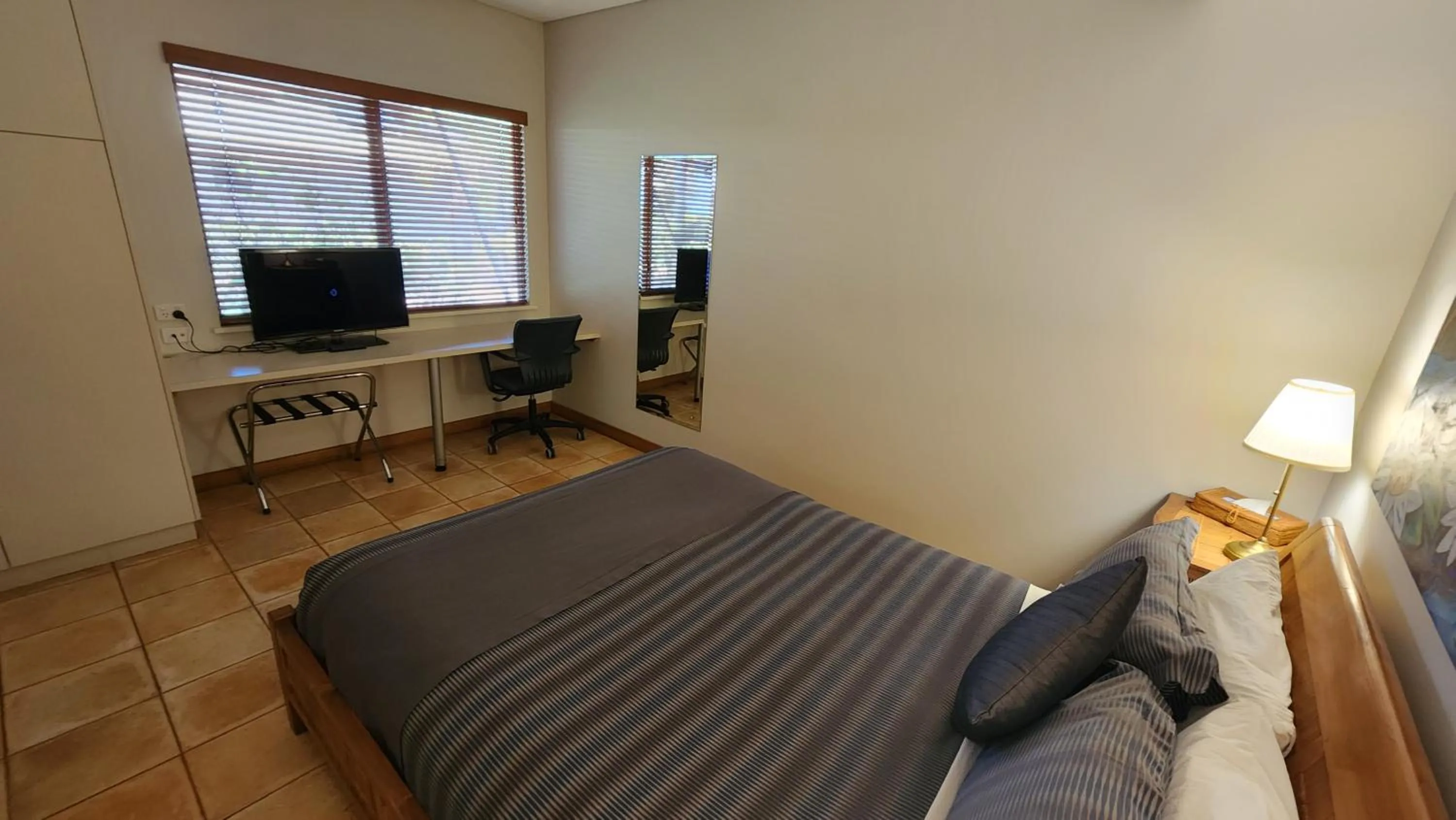 Bed in Samson Beach Chalets