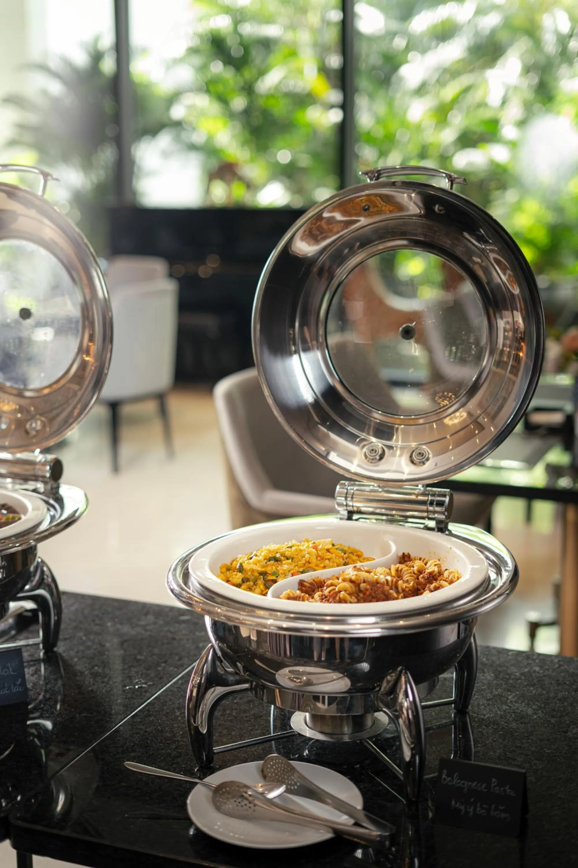 Breakfast in Elegant Suites Westlake