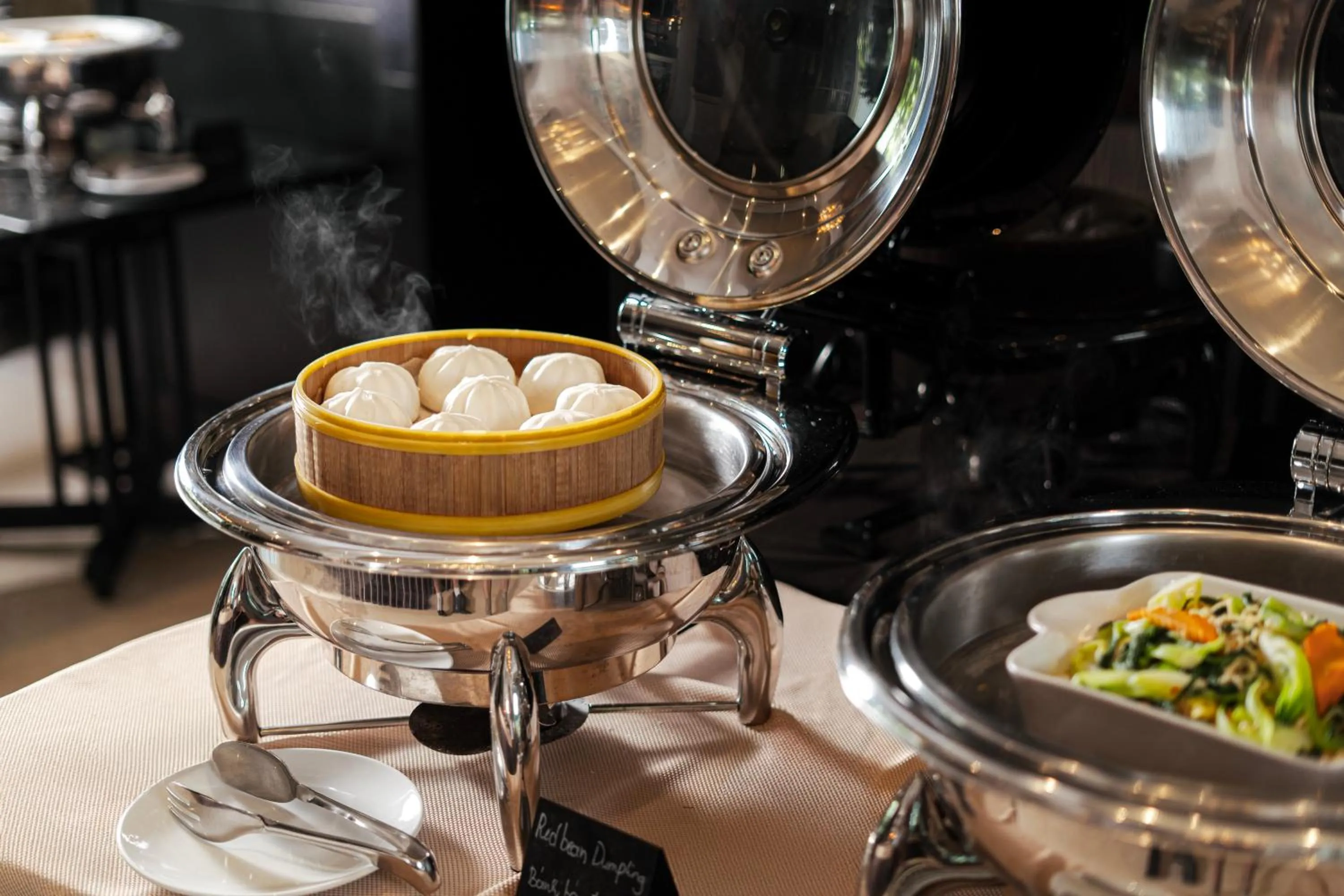 Breakfast in Elegant Suites Westlake