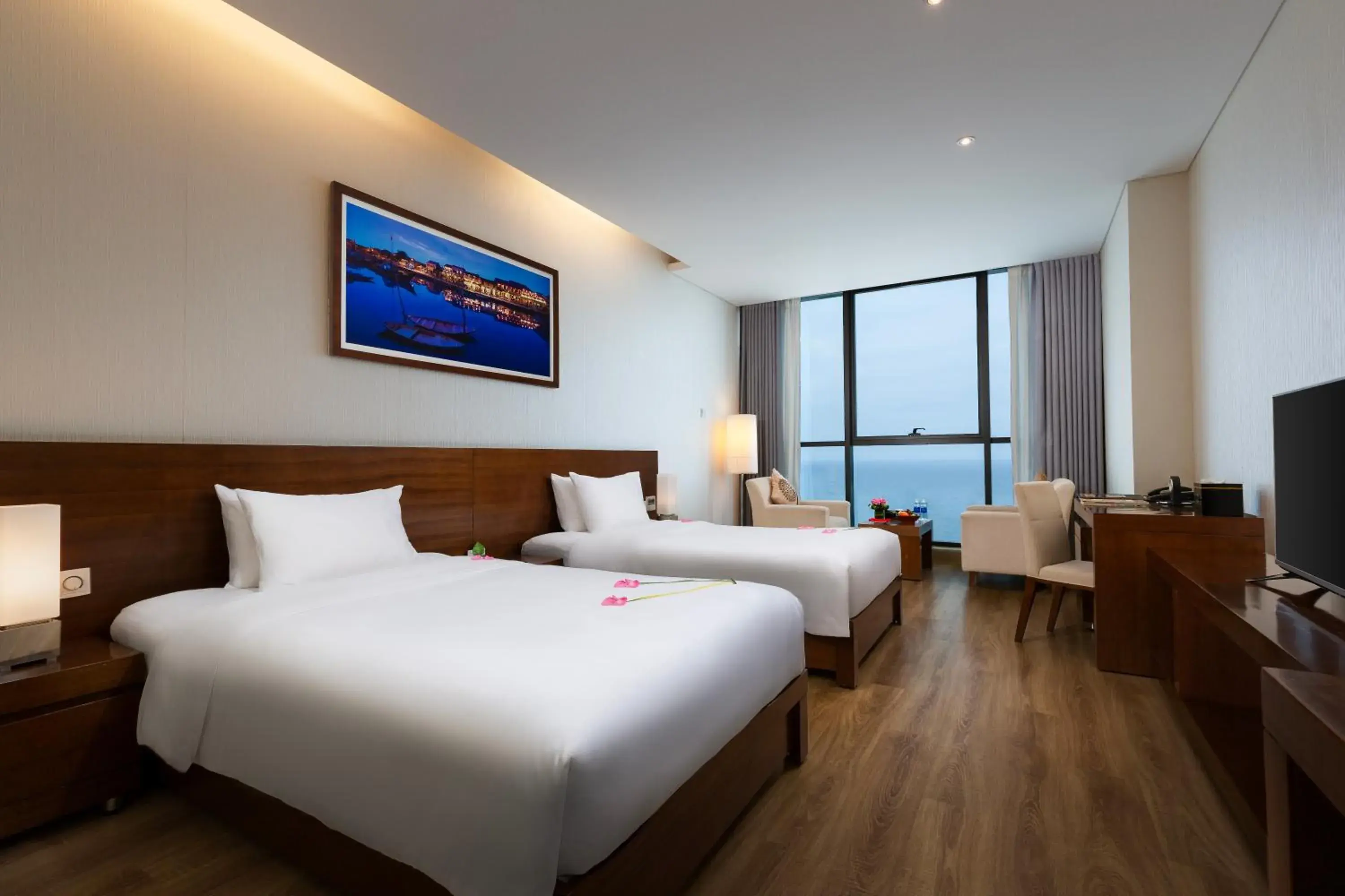 Superior Ocean View Twin with Afternoon tea Offer - single occupancy in Grand Tourane Hotel Da Nang Superior Ocean View Twin with Afternoon tea Offer - single occupancy in Grand Tourane Hotel Da Nang