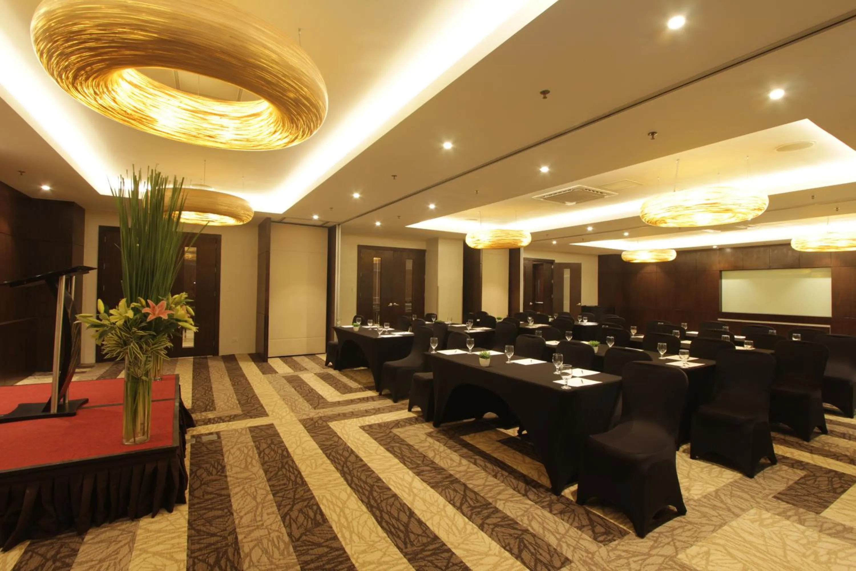 Business facilities in Bayfront Hotel Cebu North Reclamation