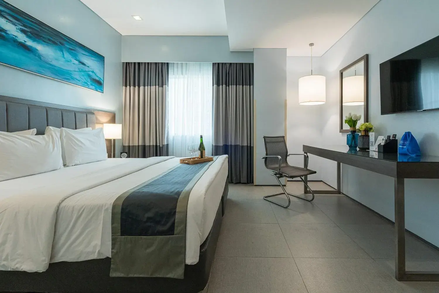 Deluxe Double or Twin Room in Bayfront Hotel Cebu North Reclamation Deluxe Double or Twin Room in Bayfront Hotel Cebu North Reclamation