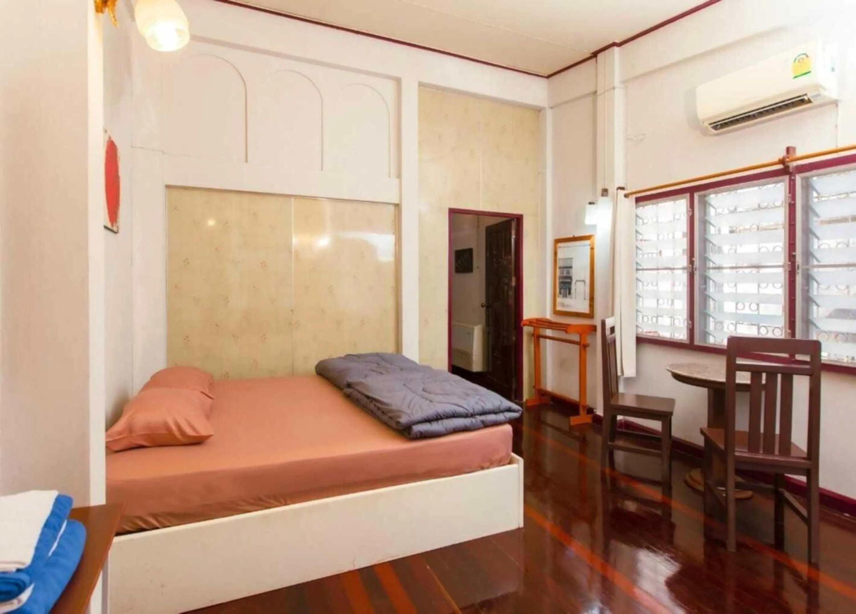 Bedroom, Bed in OYO 75469 Baan Kong Hostel