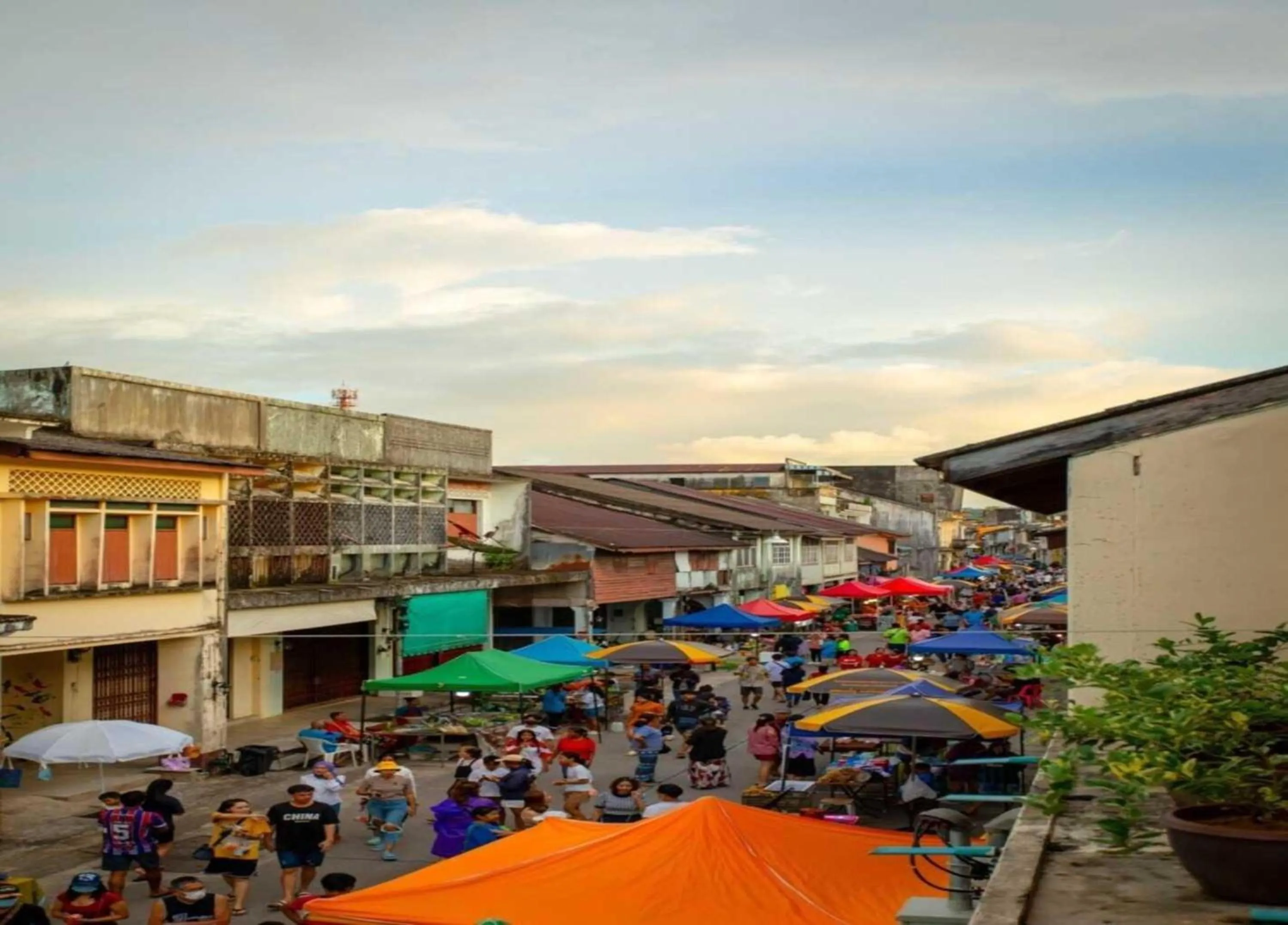 Neighbourhood in OYO 75469 Baan Kong Hostel