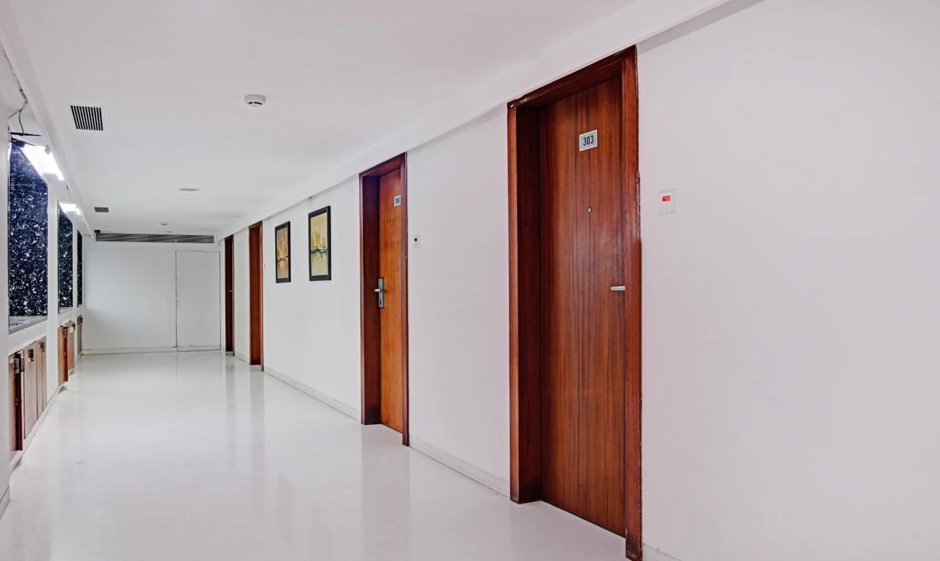 Lobby or reception in Treebo Trend Cherry Tree