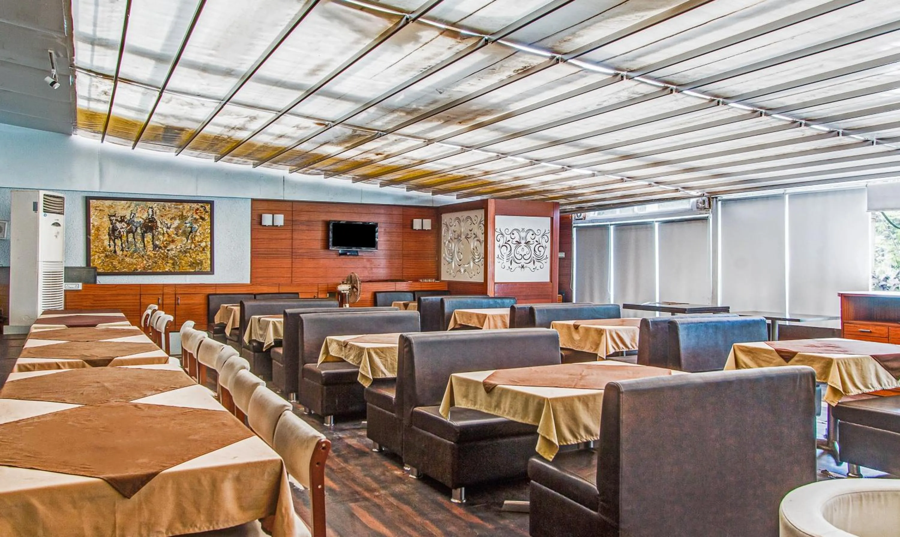 Restaurant/places to eat in Treebo Trend Cherry Tree