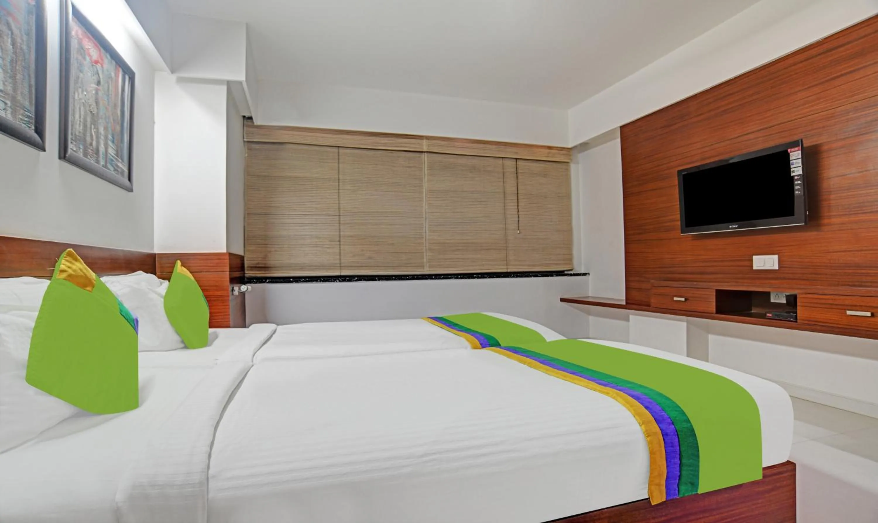 Bedroom, Bed in Treebo Trend Cherry Tree