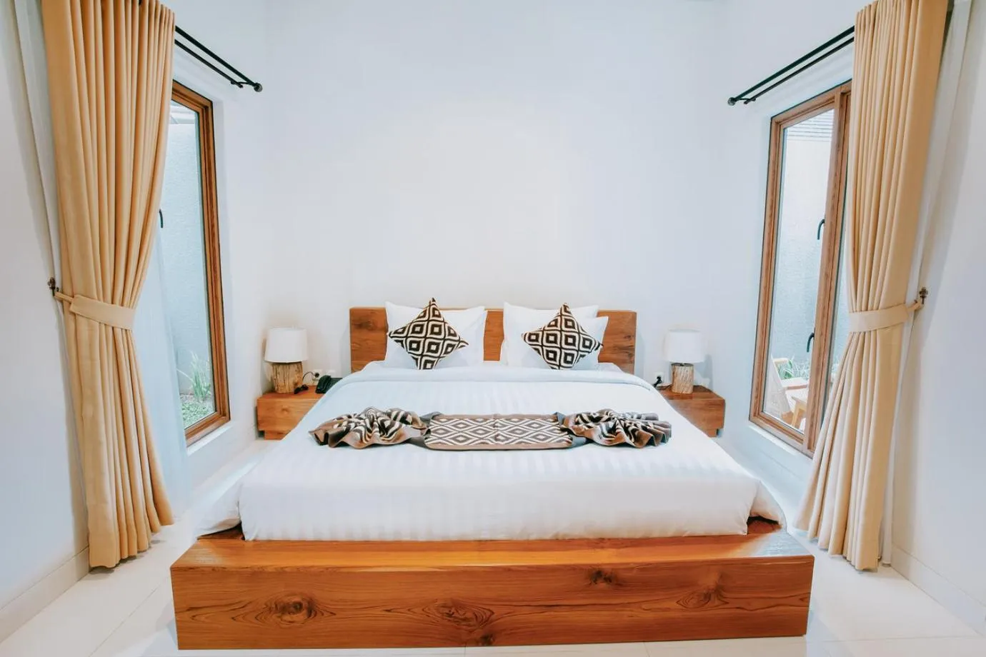 Bed in Mahayoga Ubud Private Pool Villa Spa And Resto