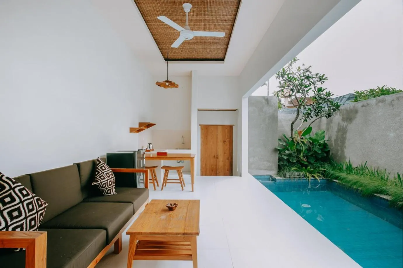 Living room in Mahayoga Ubud Private Pool Villa Spa And Resto