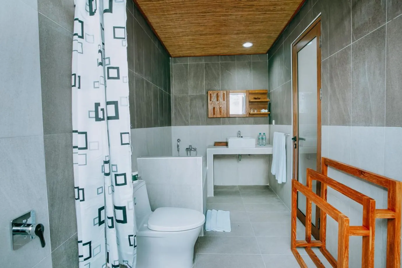 Shower in Mahayoga Ubud Private Pool Villa Spa And Resto