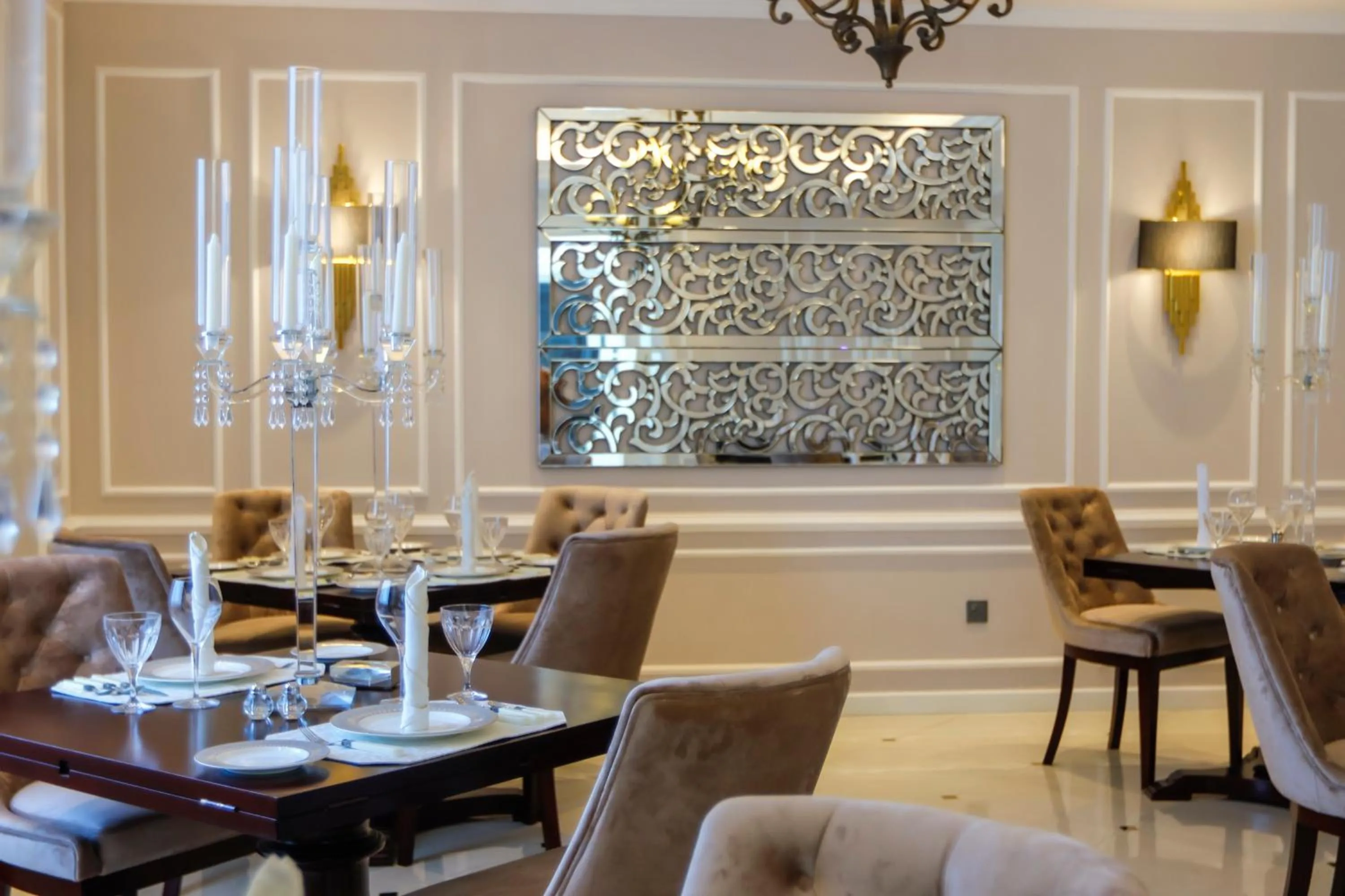 Restaurant/places to eat in Agandau House