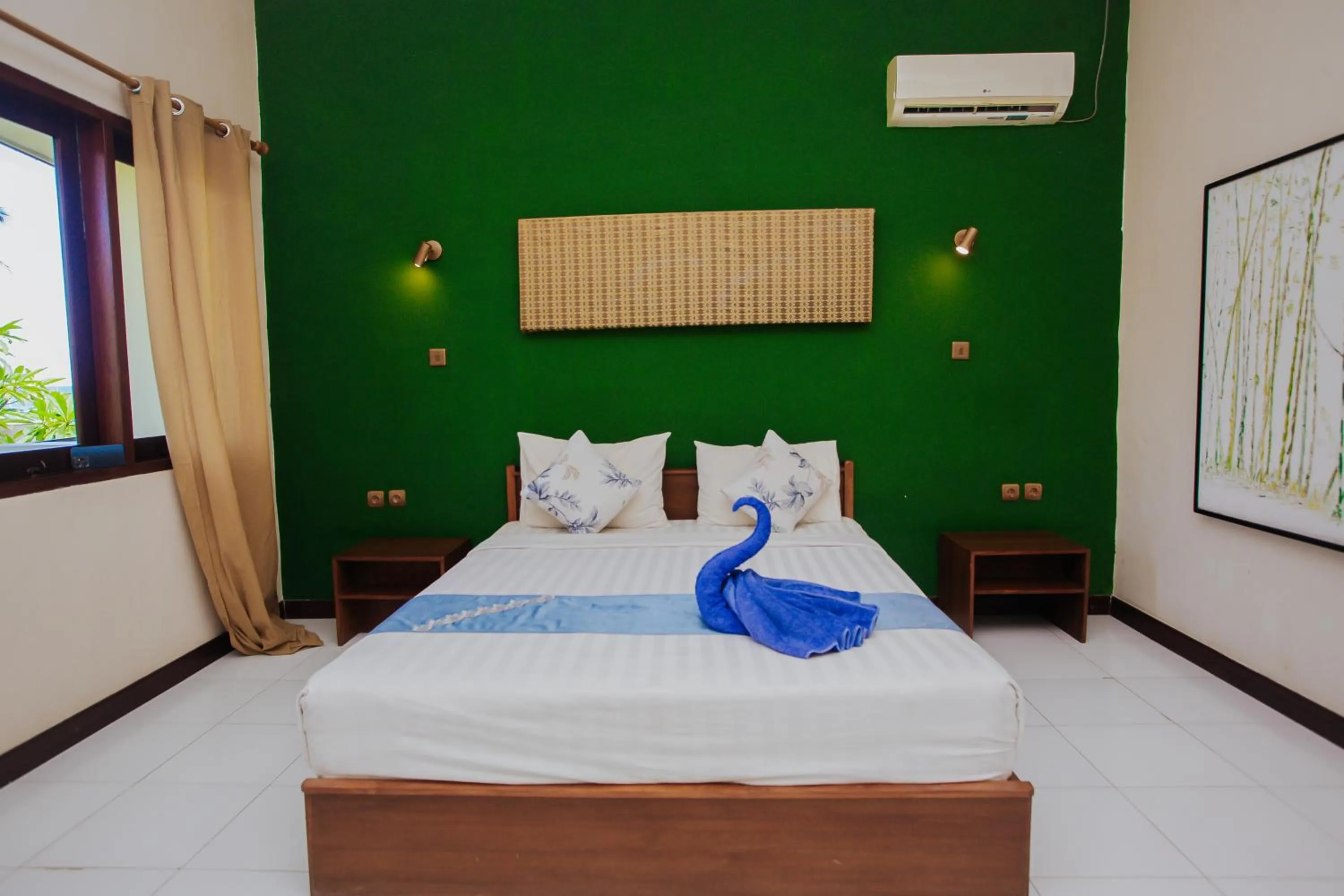 Bed in Medana Bay Marina