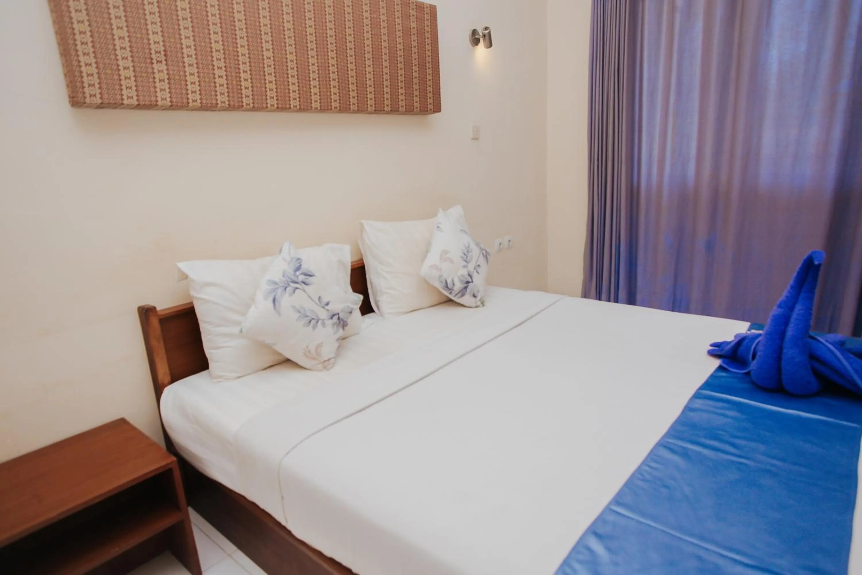 Bed in Medana Bay Marina