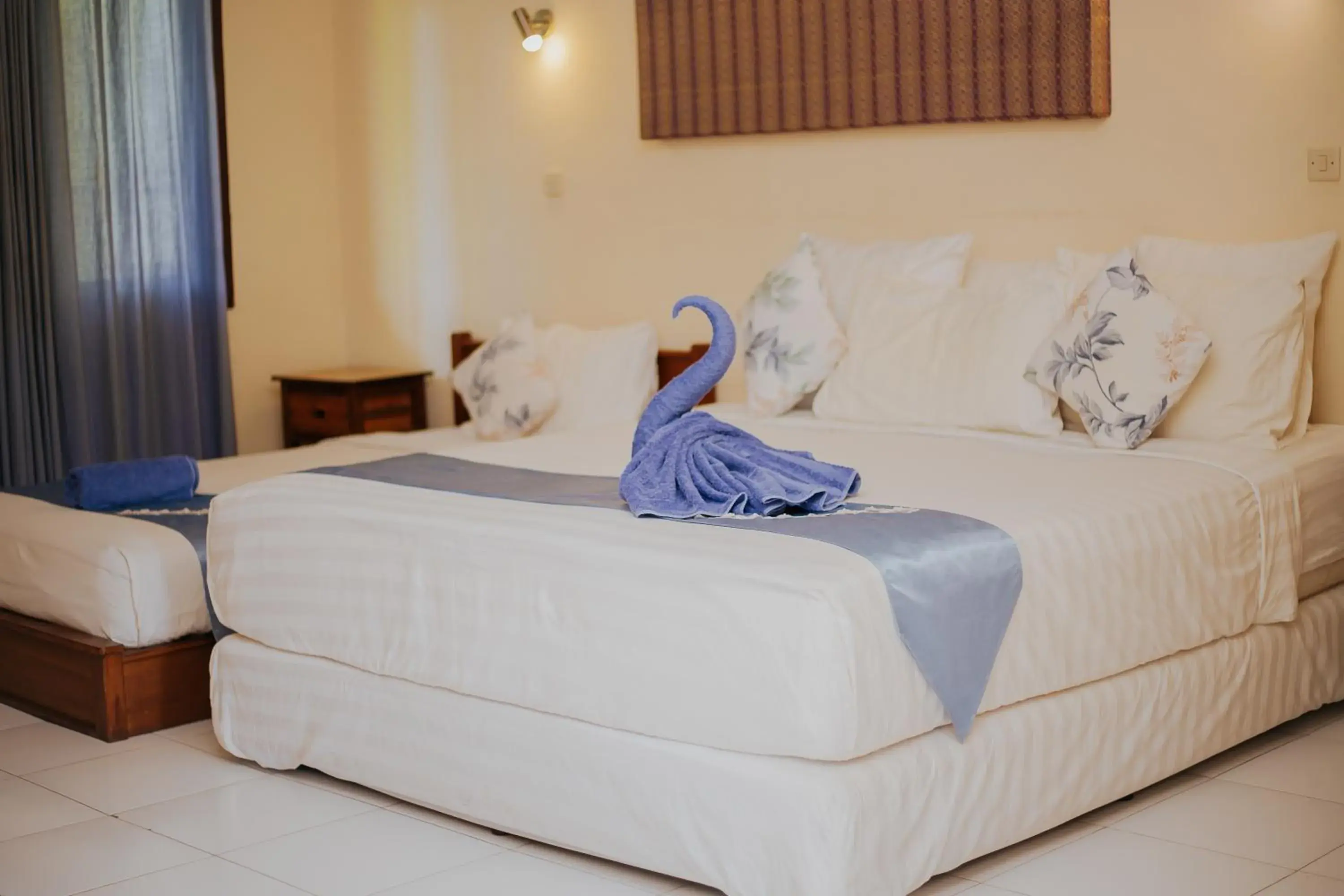 Family Room in Medana Bay Marina Family Room in Medana Bay Marina