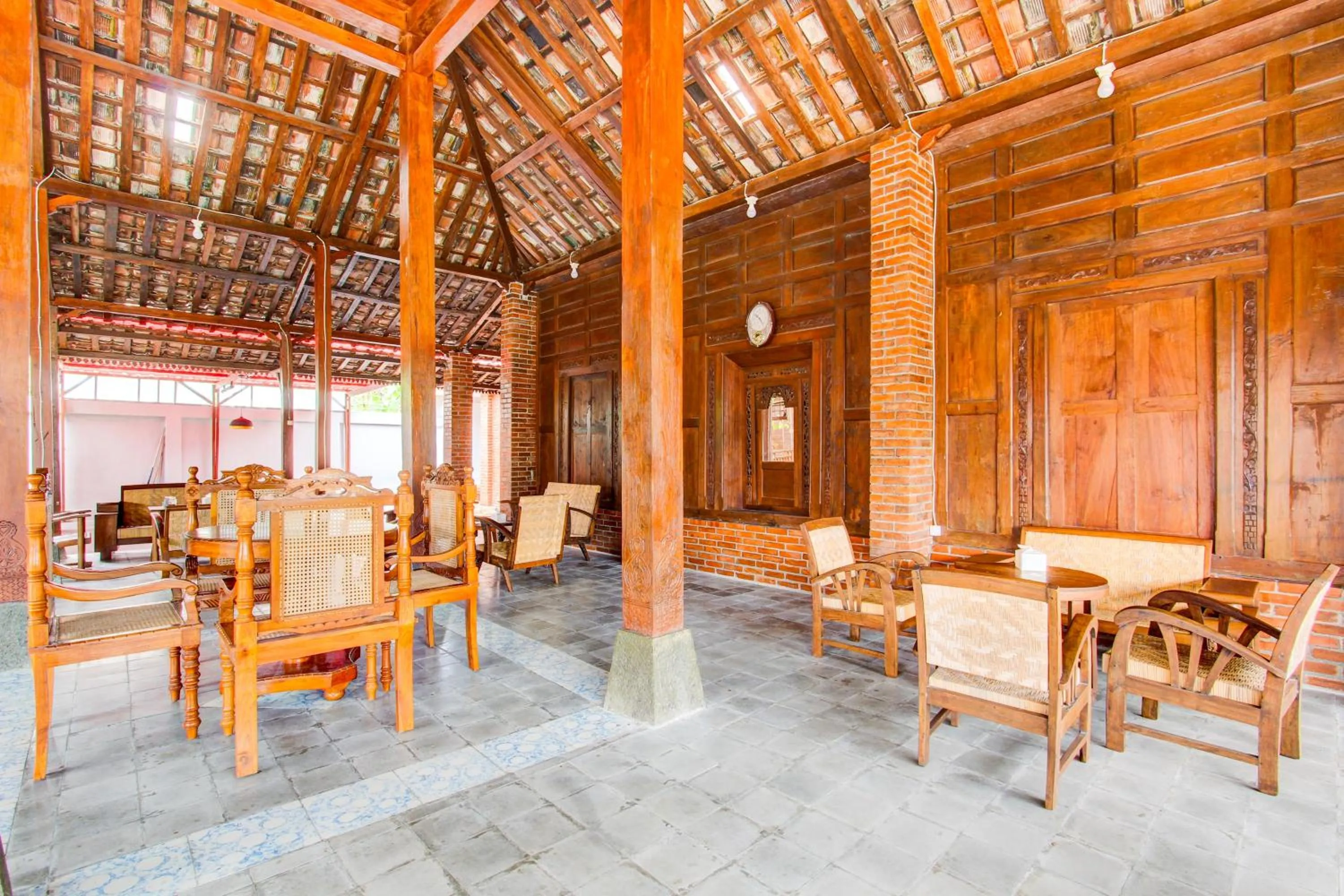 Lobby or reception in Capital O 93873 Sokkyo Homestay