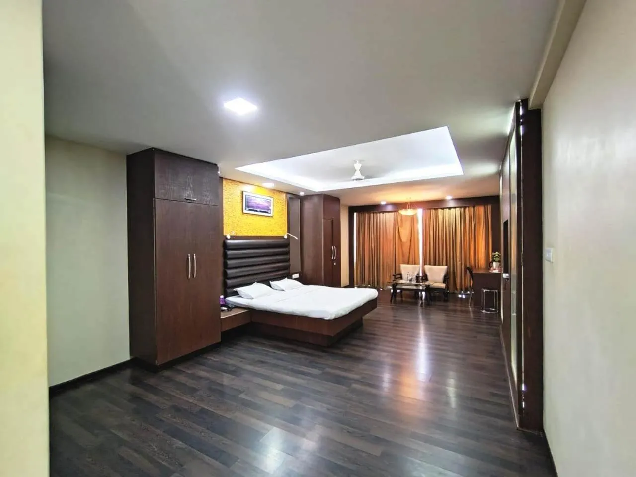 Bed in VITS Select Grand Inn, Ratnagiri
