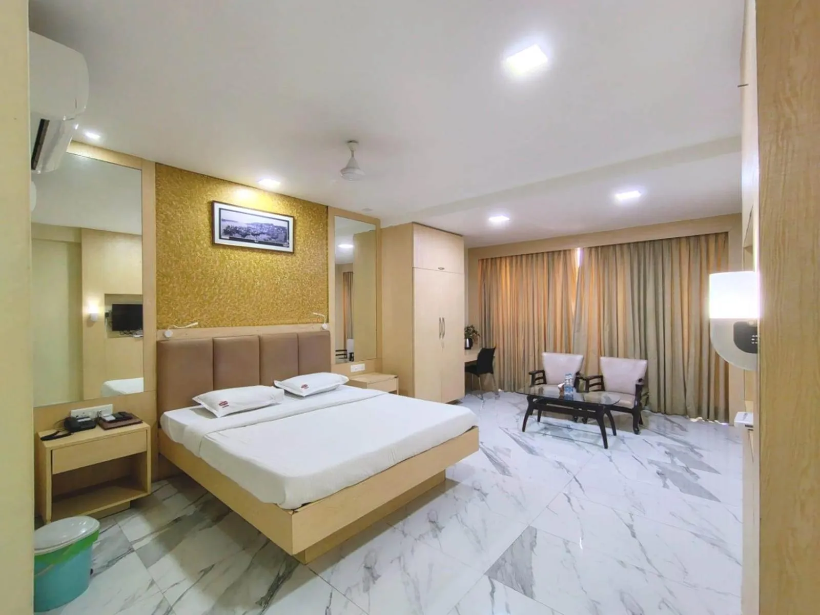Bedroom in VITS Select Grand Inn, Ratnagiri