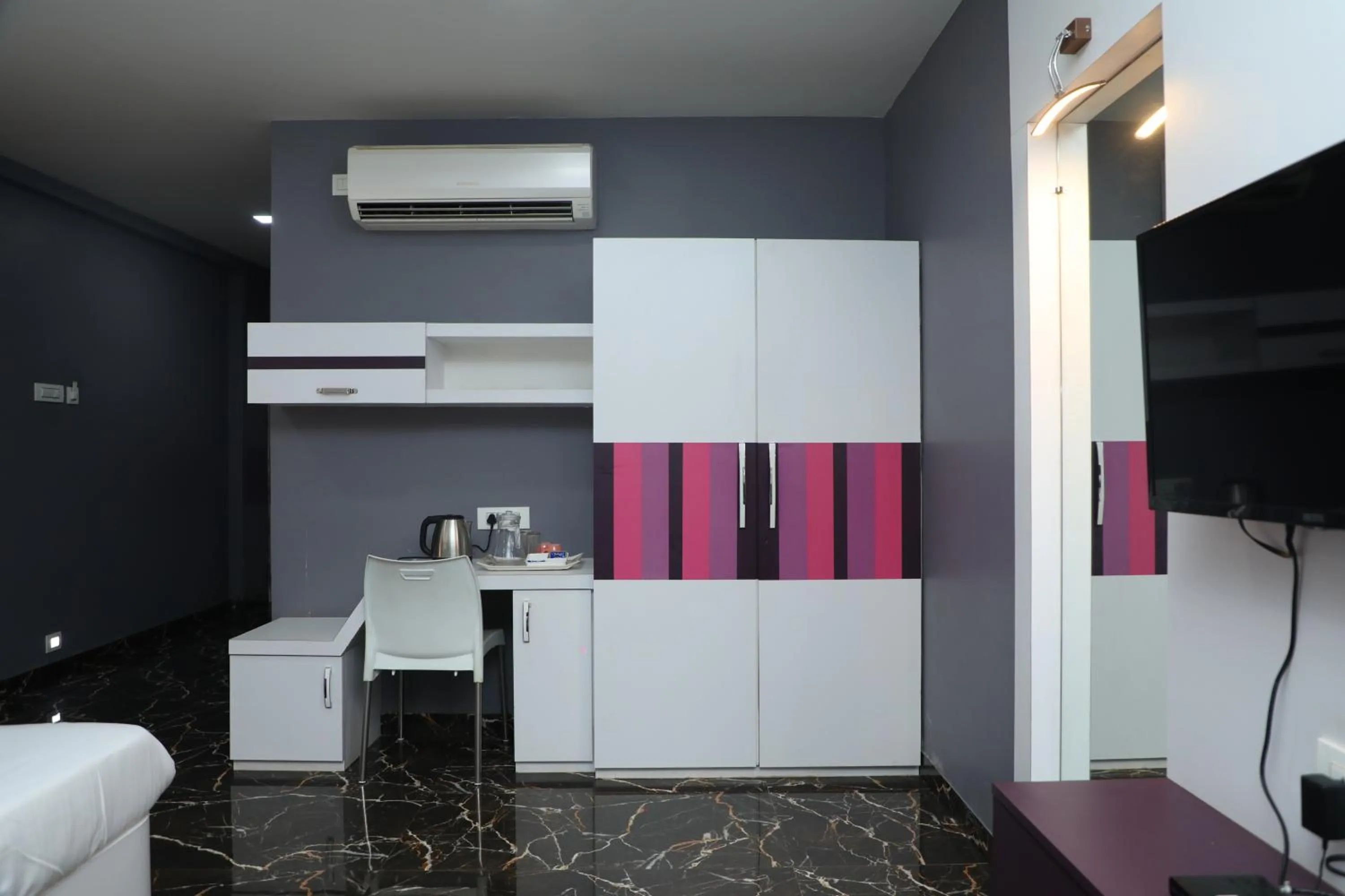 wardrobe in VITS Select Grand Inn, Ratnagiri
