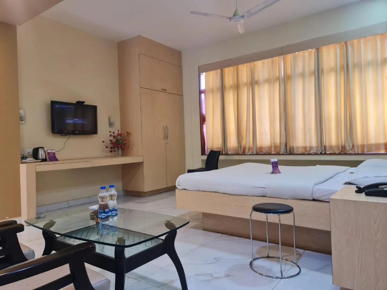 Bed in VITS Select Grand Inn, Ratnagiri