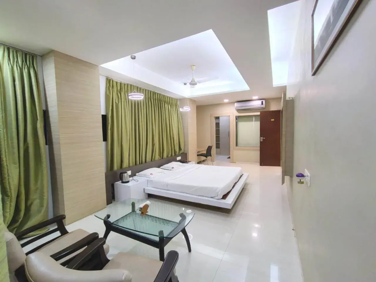 Luxury Room - single occupancy in VITS Select Grand Inn, Ratnagiri Luxury Room - single occupancy in VITS Select Grand Inn, Ratnagiri
