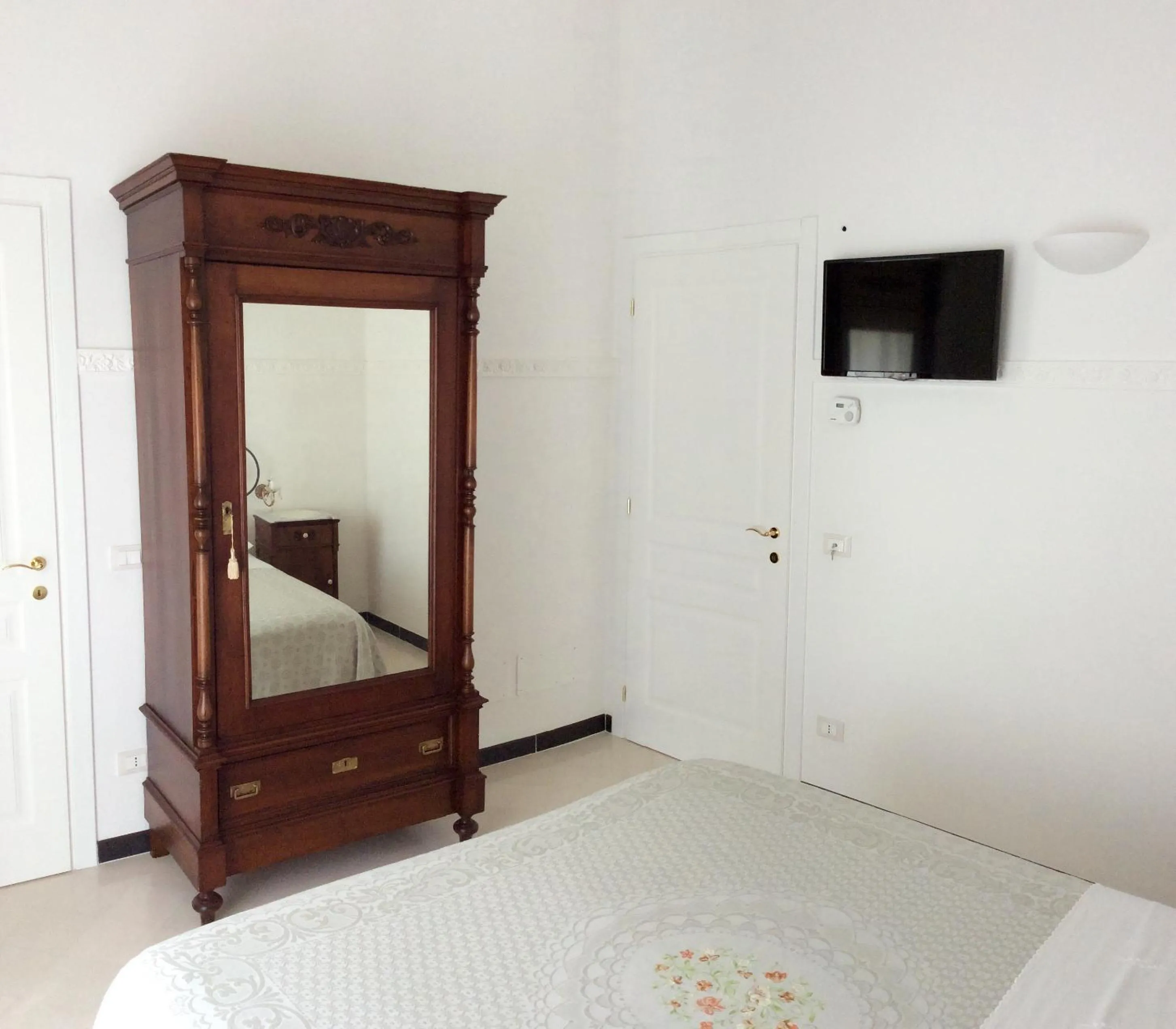 Photo of the whole room in Casa Camelia