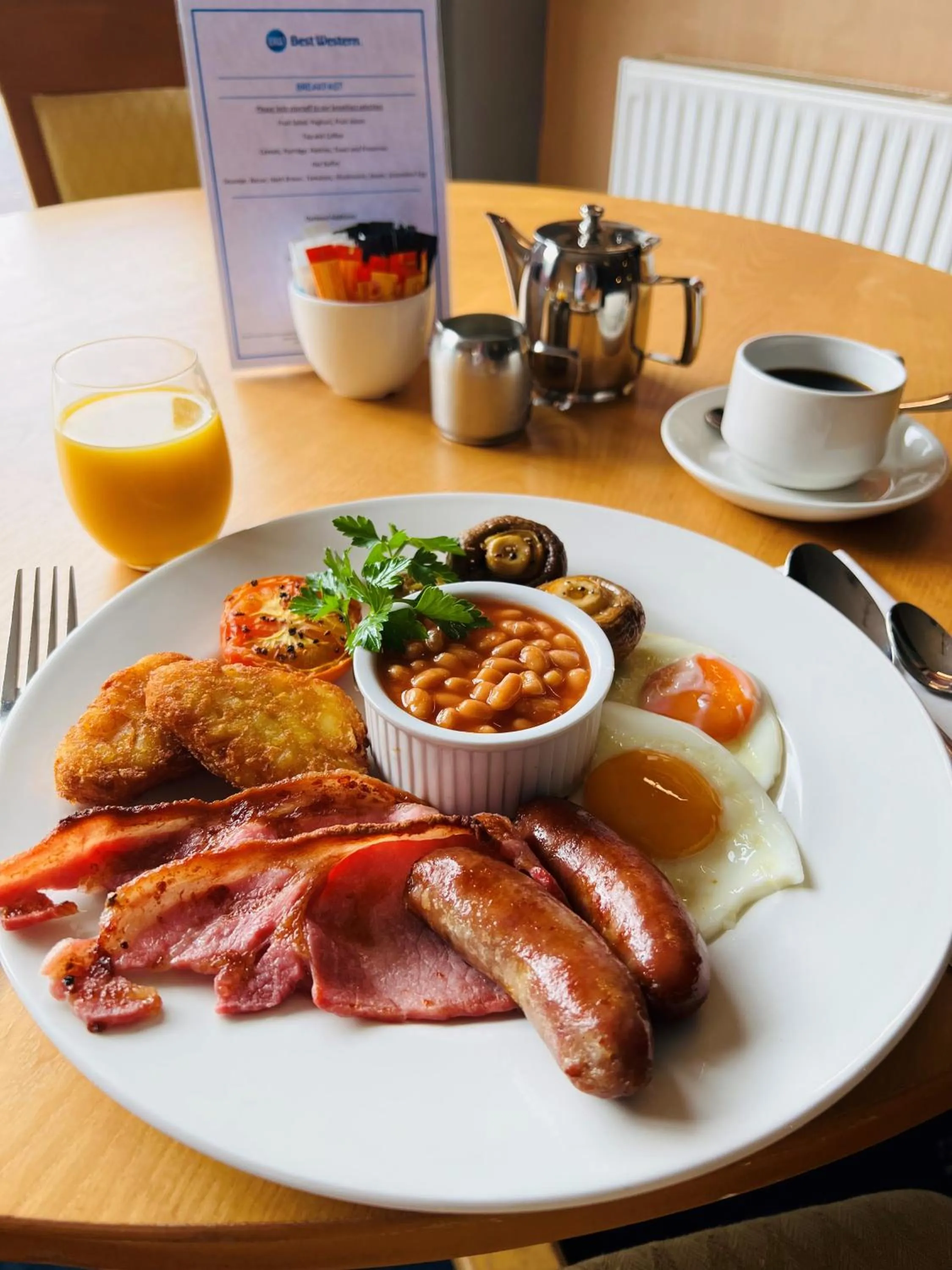 Restaurant/places to eat in Tiverton Hotel Lounge & Venue